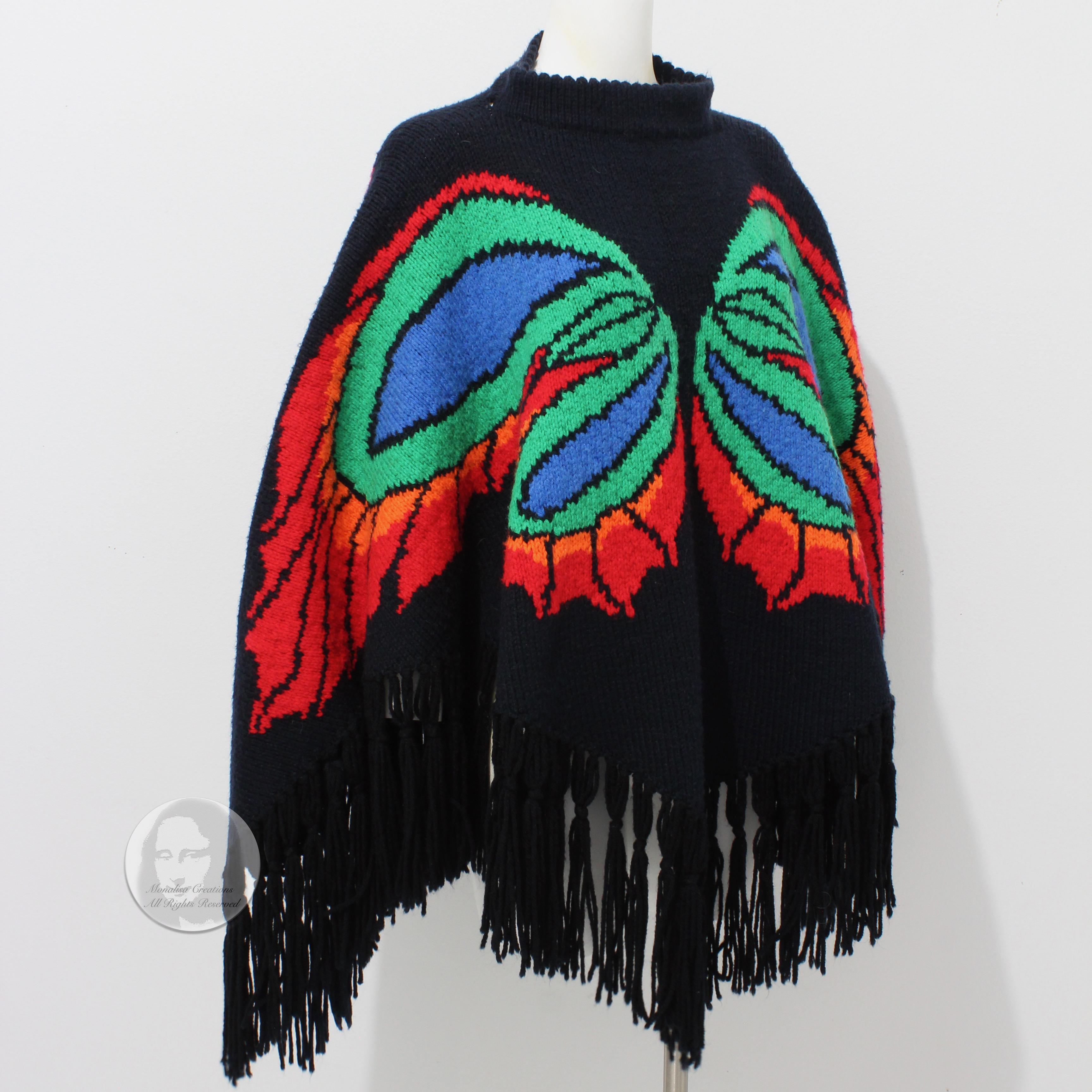 Butterfly Poncho Multicolor Knit with Fringe Trim Pullover Style Vintage OSFM  In Good Condition For Sale In Port Saint Lucie, FL