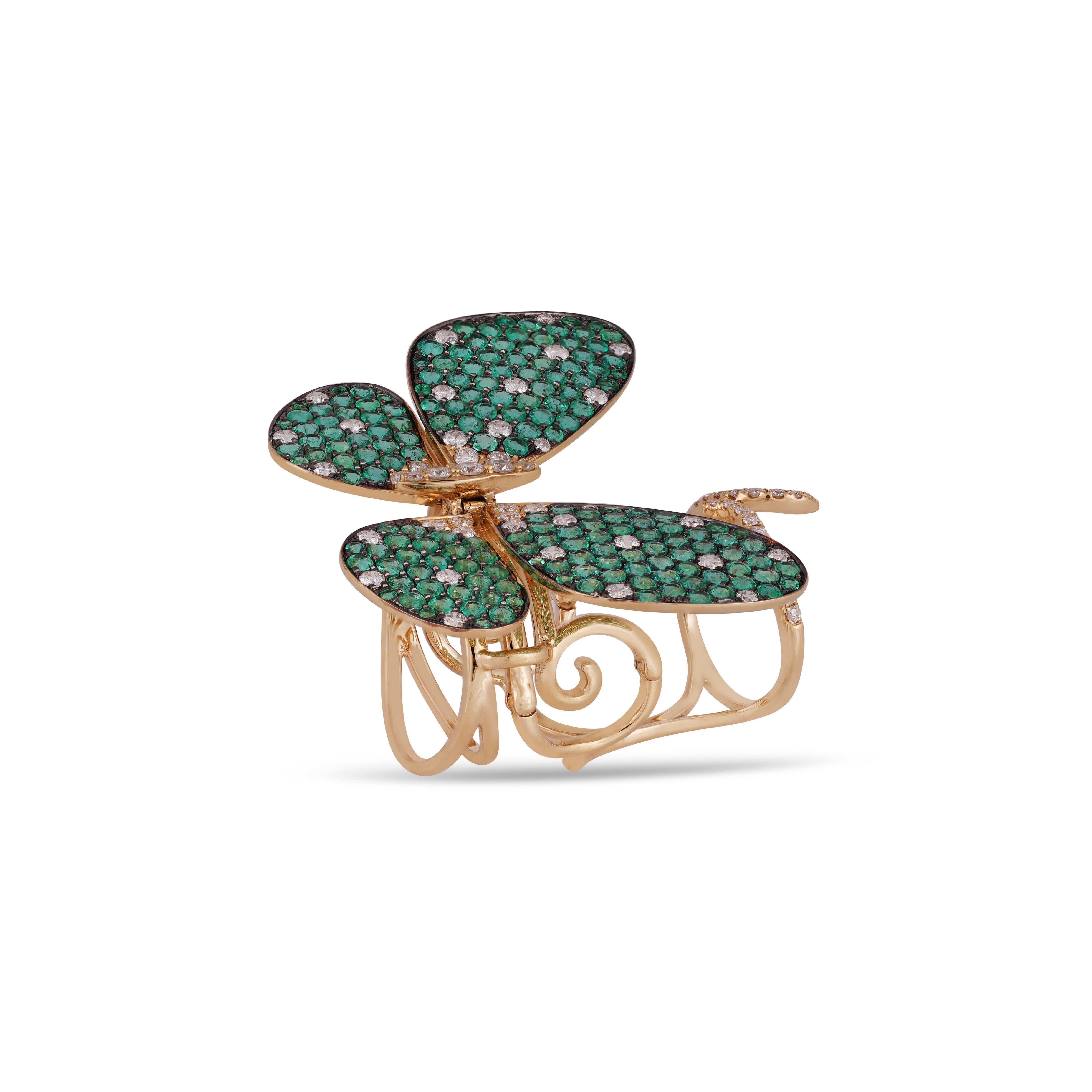 Contemporary Butterfly Ring In Emerald & Diamond in 18K Yellow  Gold For Sale