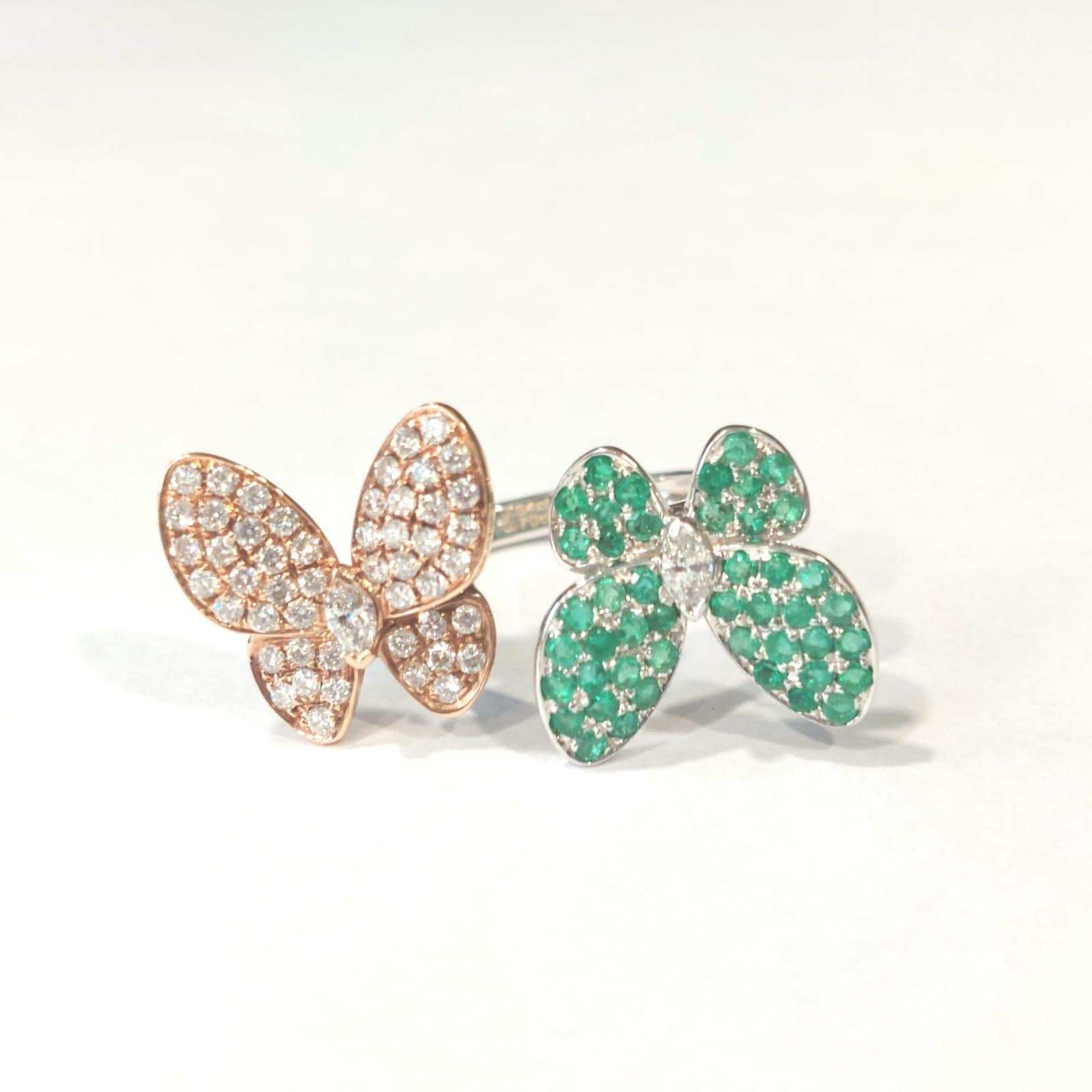 Women's Butterfly Ring with Emerald and Diamond in 18 Karat White Gold For Sale
