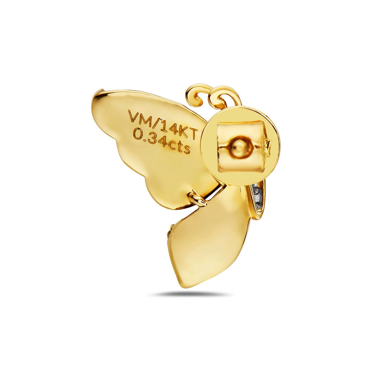 Taille mixte Clous d'oreilles en forme de papillon sculptés avec diamants en or jaune 14 carats en vente