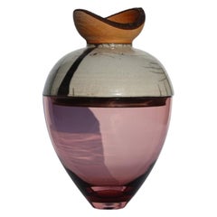 Butterfly Stacking Rose & White Vessel by Pia Wüstenberg