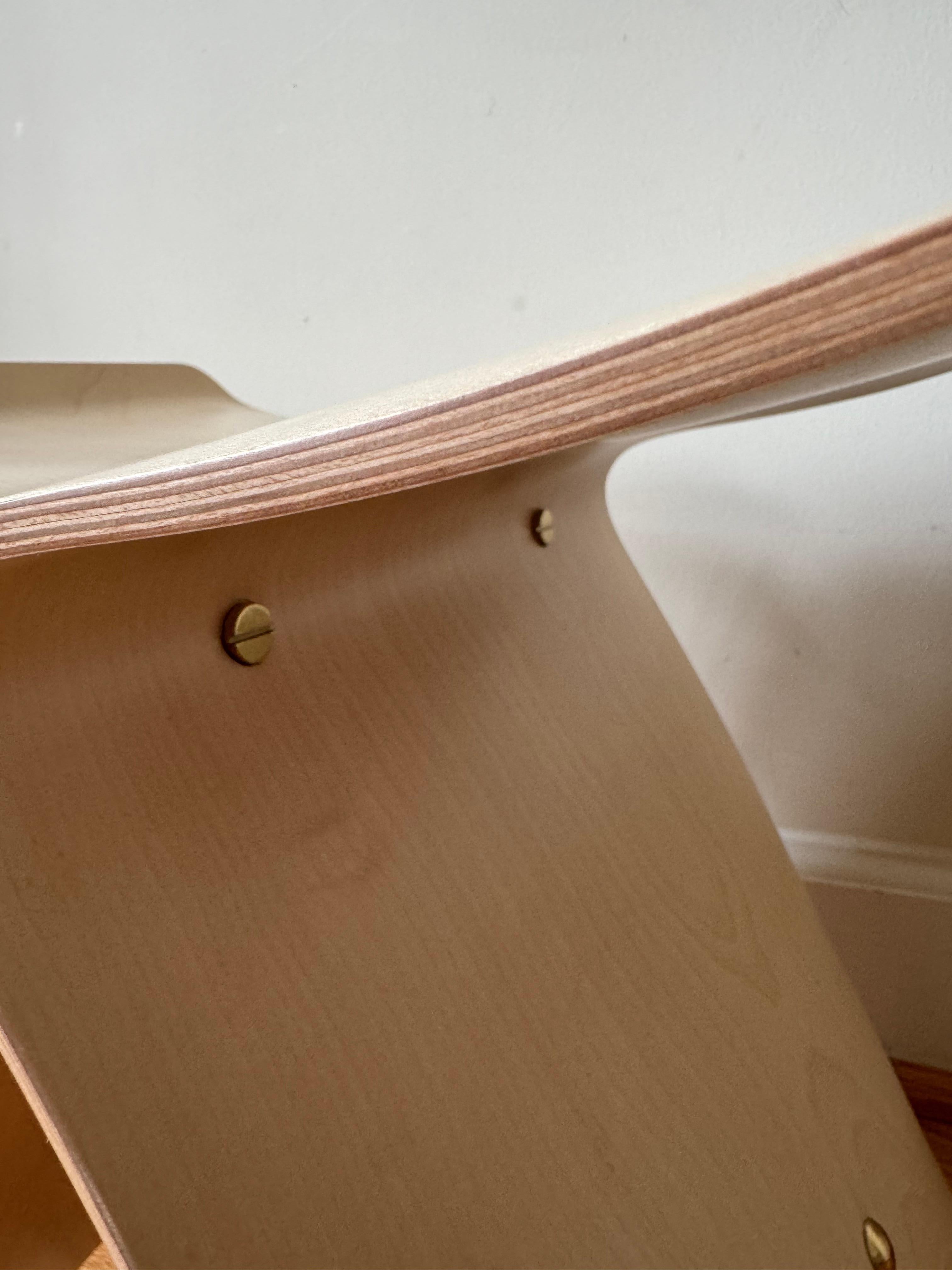 Butterfly stool by Sori Yanagi 3
