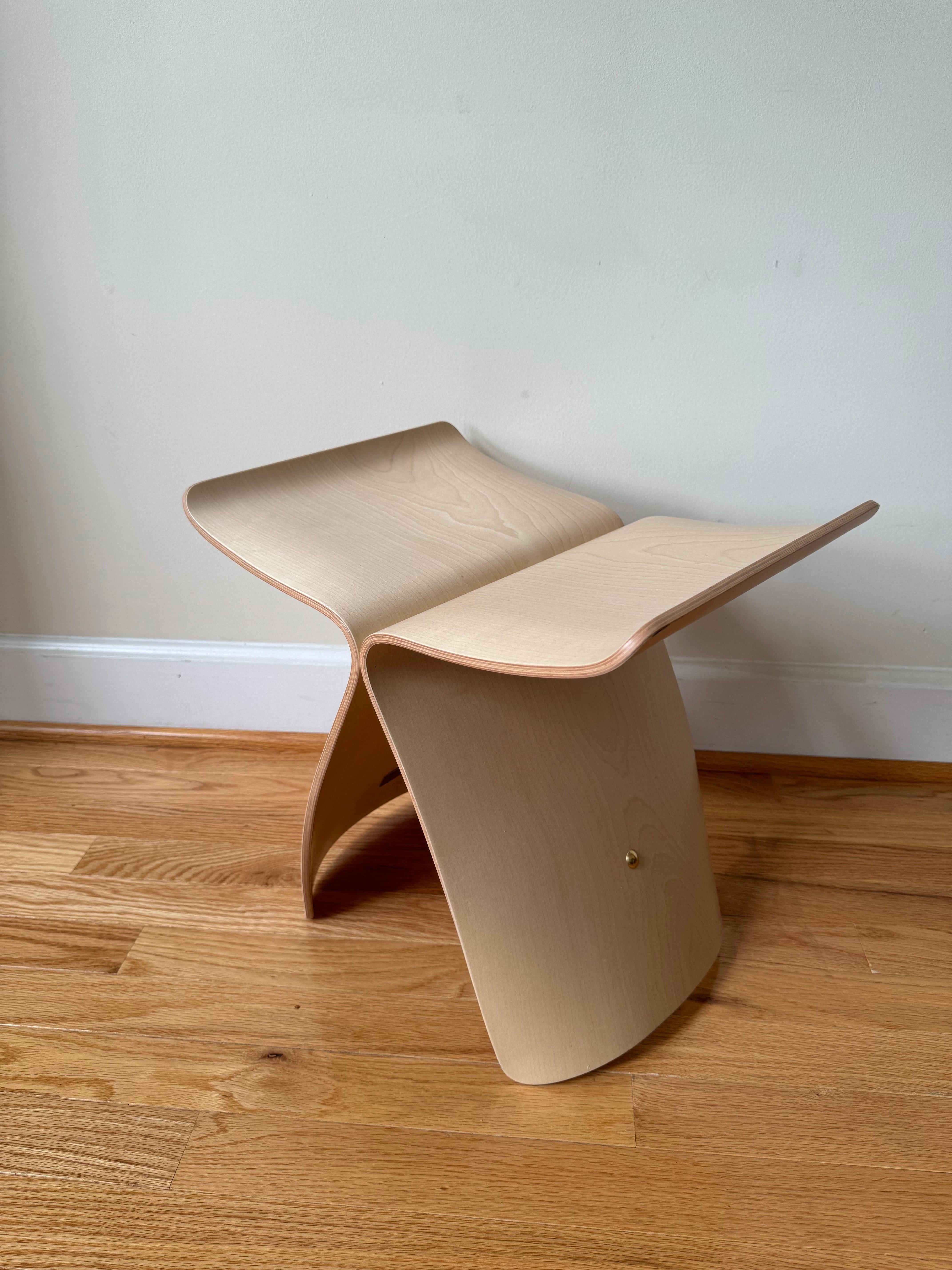 Butterfly stool by Sori Yanagi For Sale 5