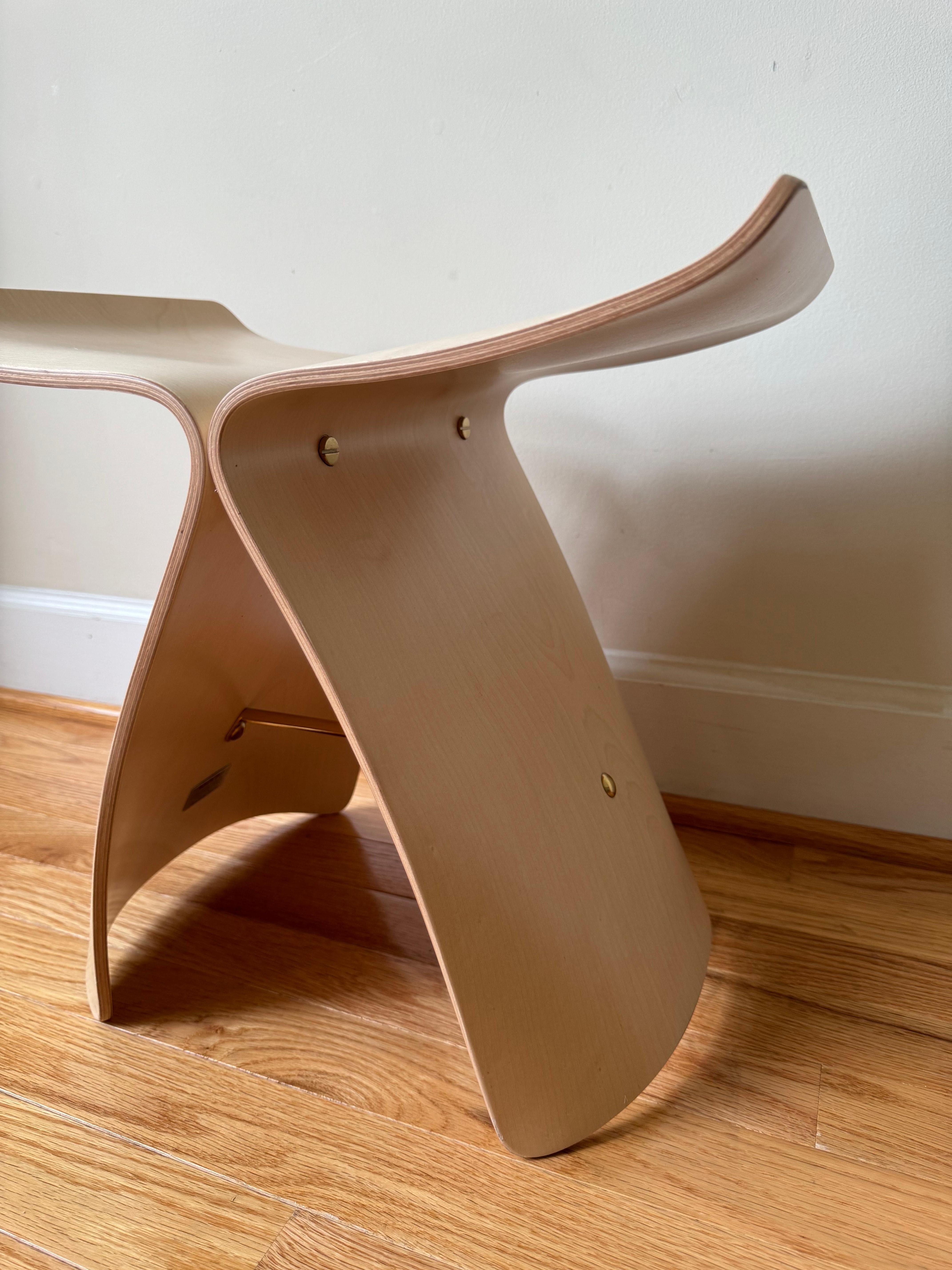 Butterfly stool by Sori Yanagi For Sale 2