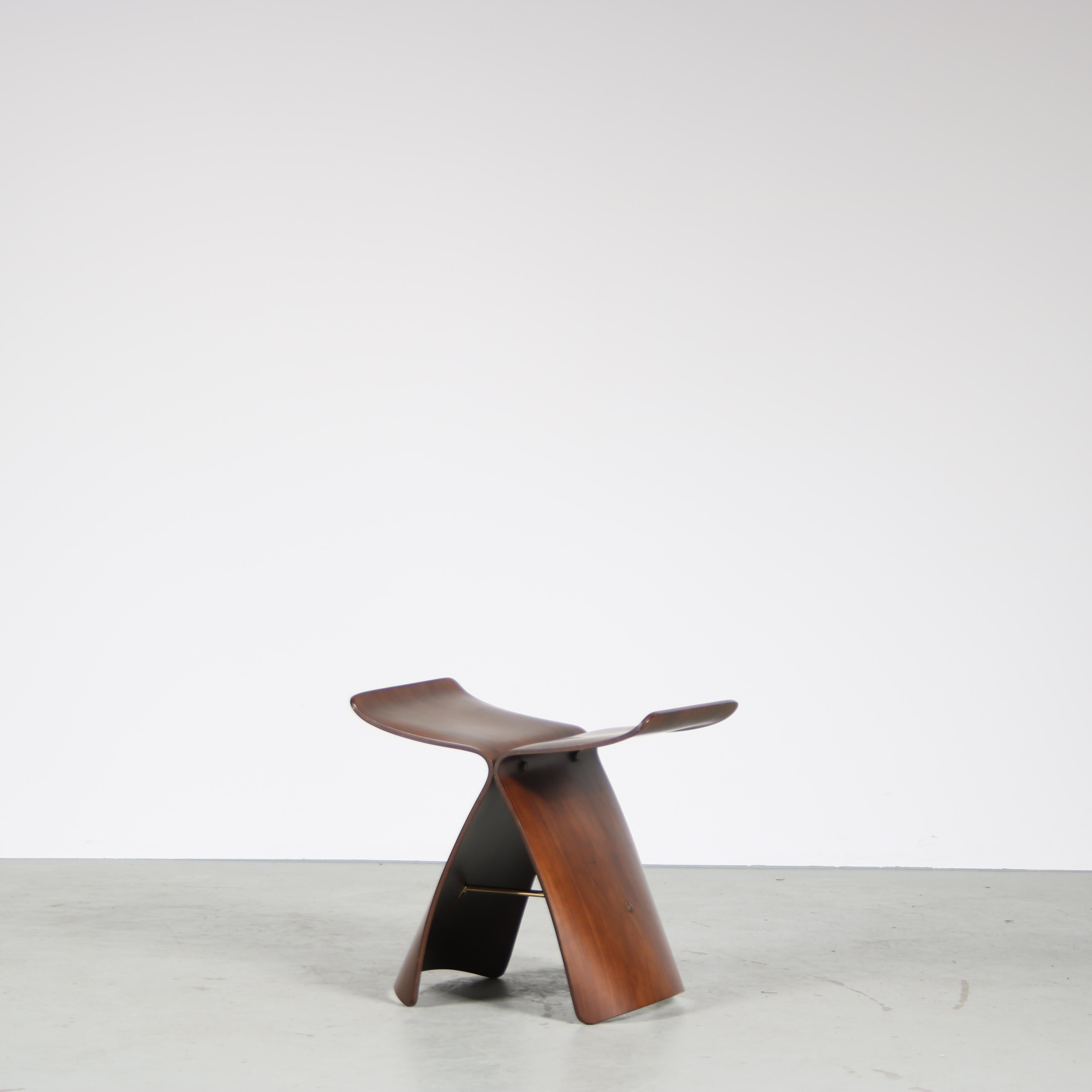 A beautiful “Butterfly” stool designed by Sori Yanagi and manufactured by Tendo in Japan around 1970.

A design classic that exudes a sense of elegance and understated beauty. Crafted from deep brown molded plywood, it’s a perfect example of the