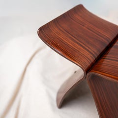 Tabouret papillon de Sori Yanagi du Japon