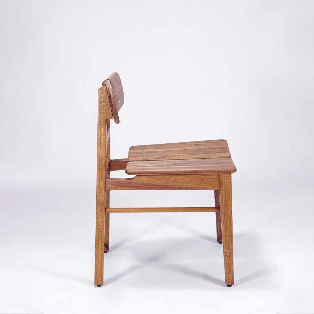 Other Butterfly Tan Brown Dining Chair by Esvee Atelier For Sale
