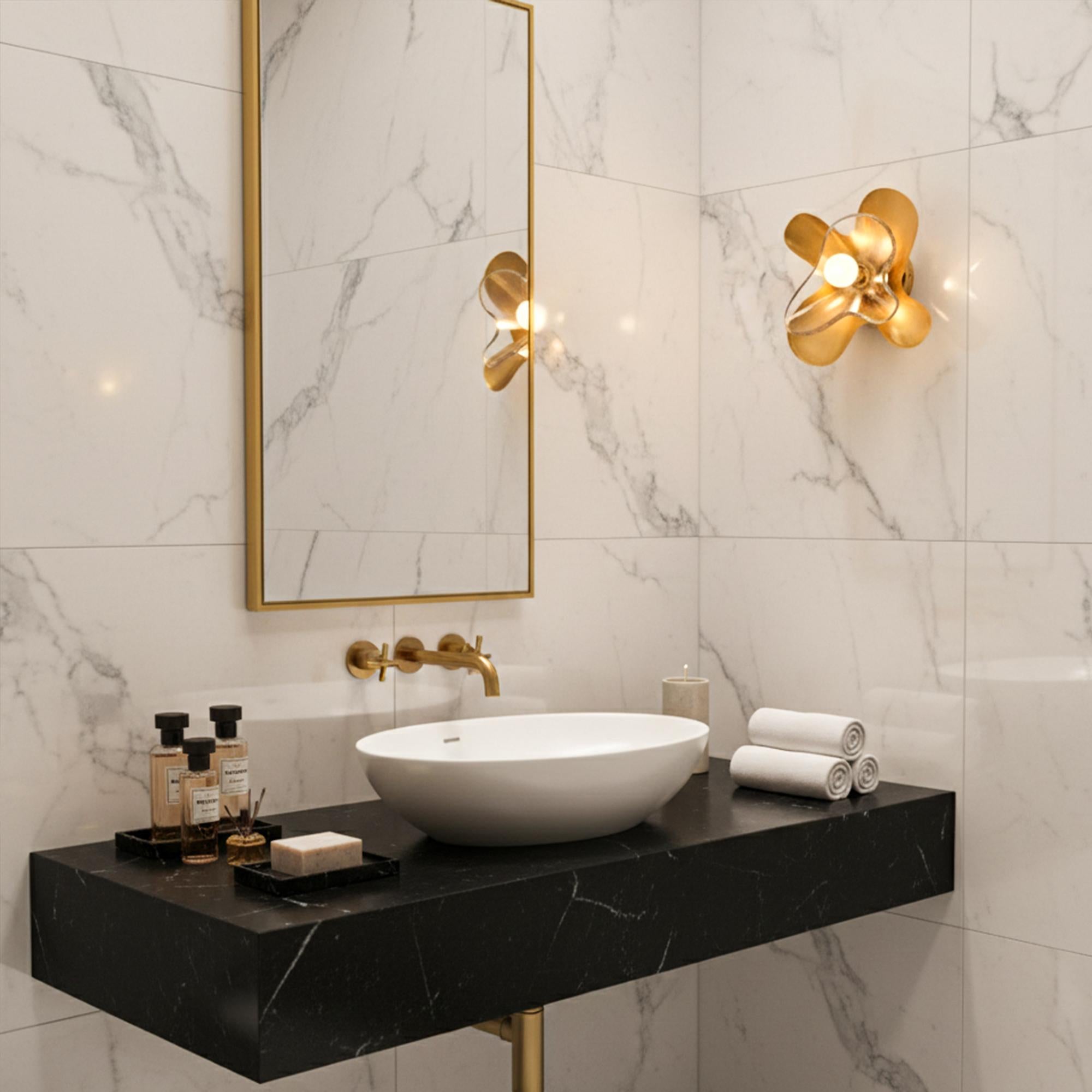 Farfalla a parete - Elegance Brass - Design/One di illuminazione in vetro e opzioni di colore in vendita 3