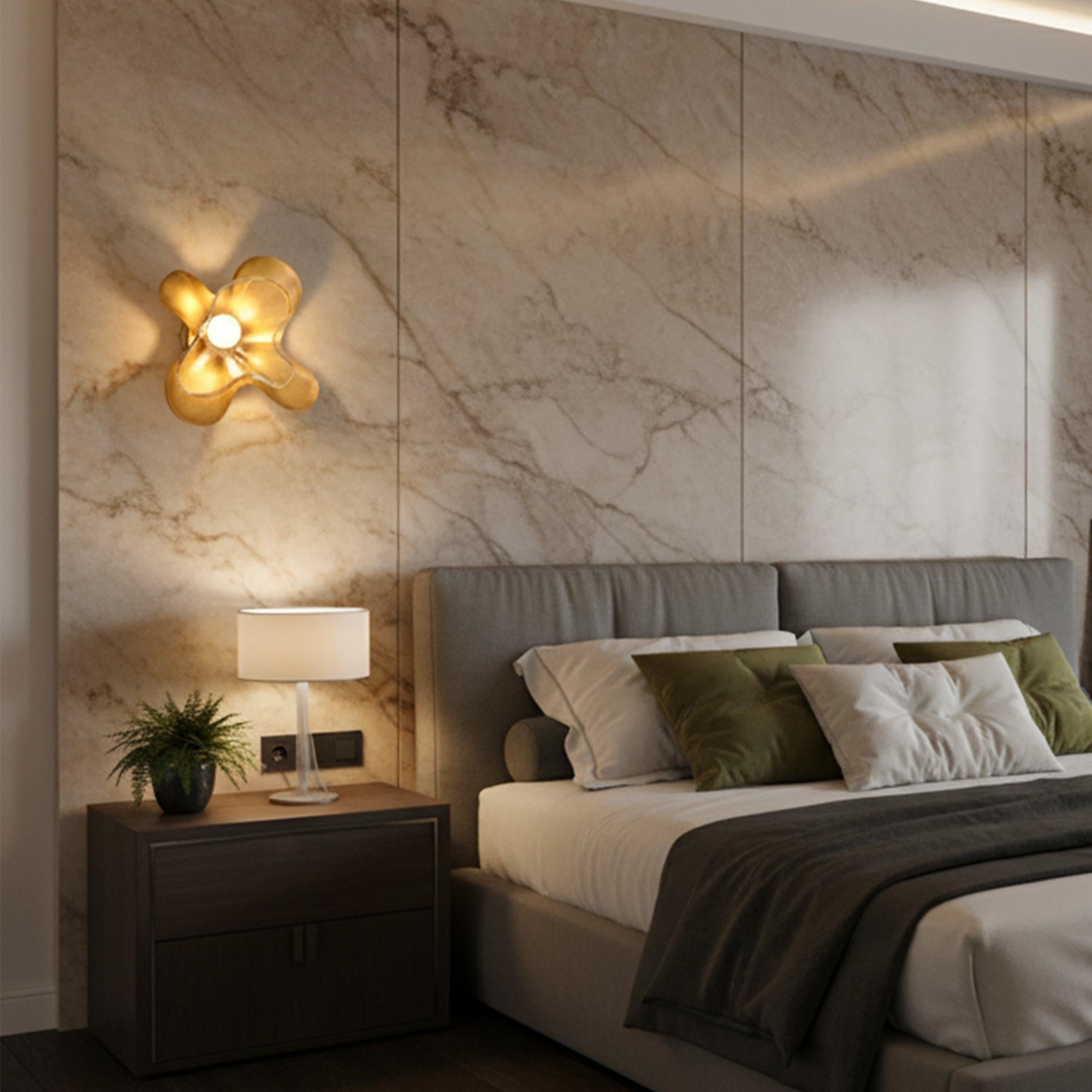 Art Déco Farfalla a parete - Elegance Brass - Design/One di illuminazione in vetro e opzioni di colore in vendita