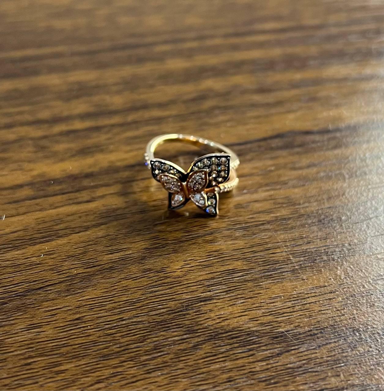 Women's Butterfly White Champagne Diamond Pave Set Split Shank 14K Yellow Gold Ring For Sale