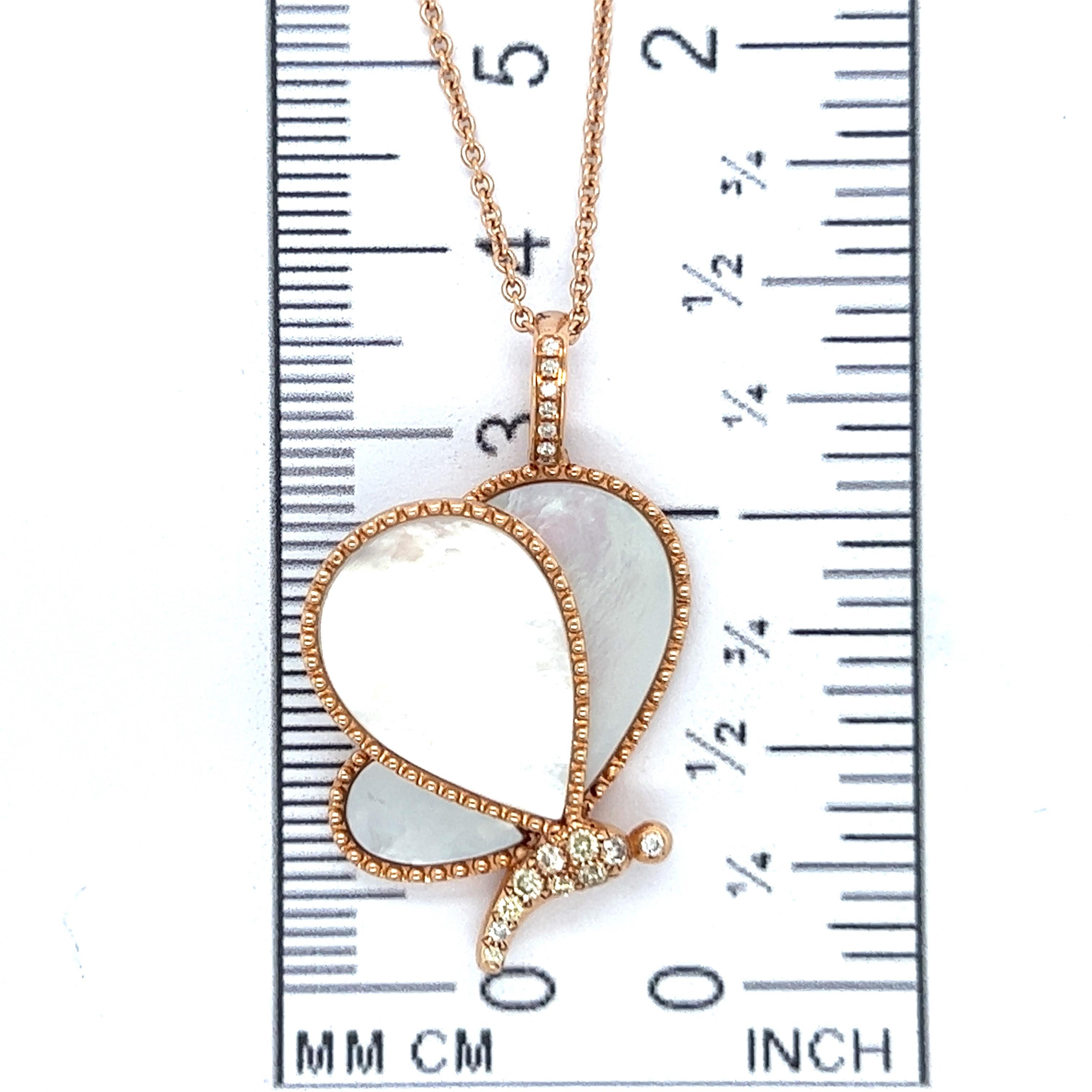 Butterfly White Shell 18k Rose Gold Necklace In New Condition For Sale In Hong Kong, HK