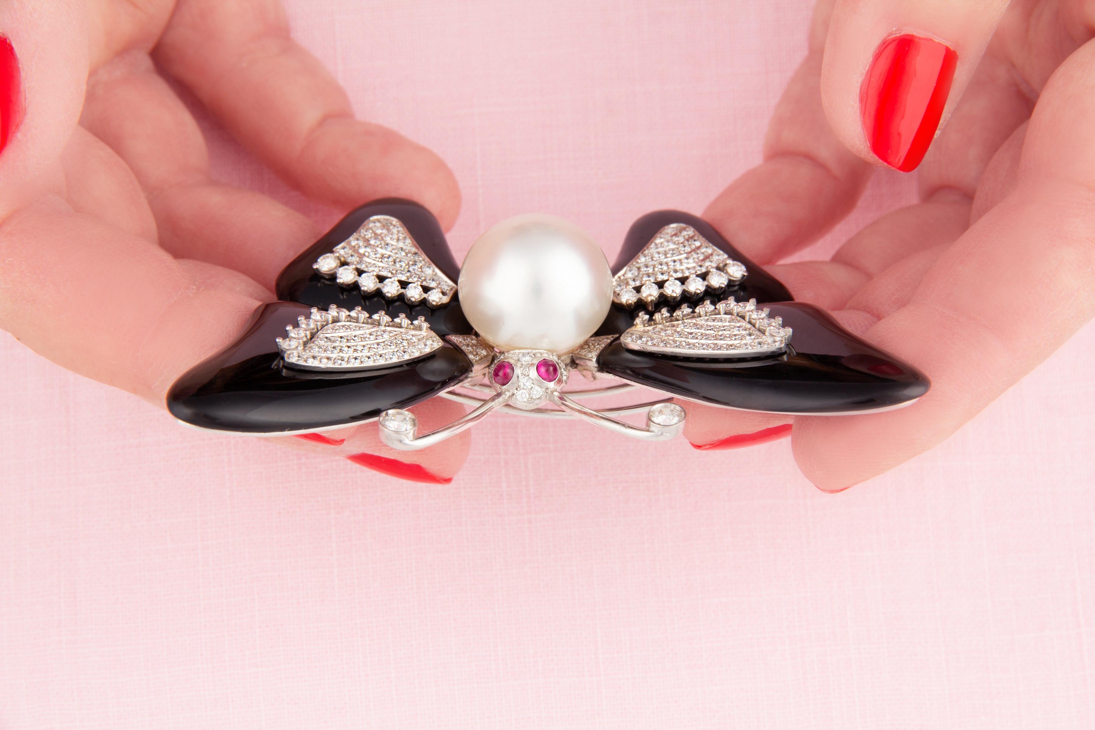 Taglio brillante Spilla Butterly Diamond Onyx Design di Ella Gafter in vendita