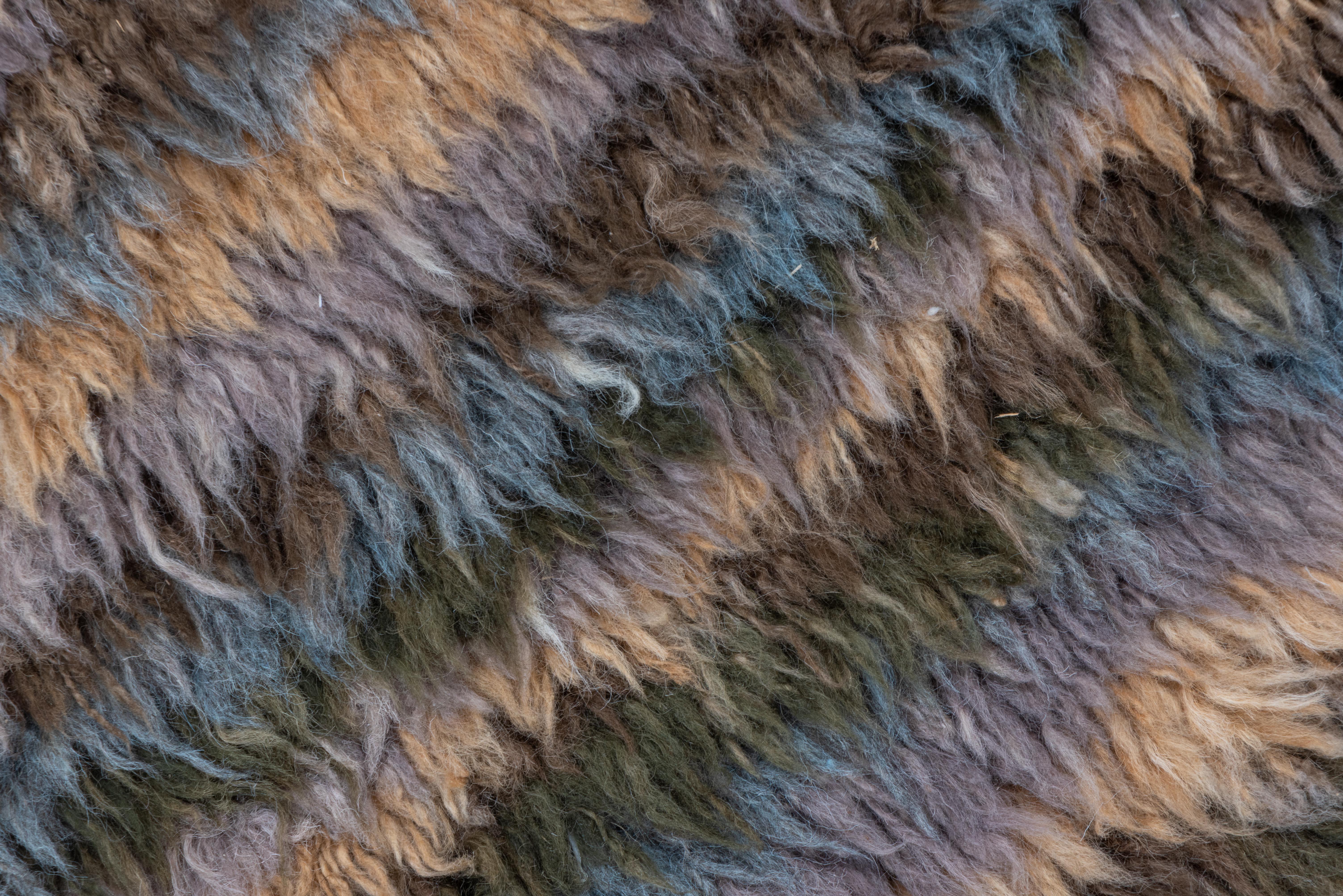 Butterscotch Brown und Sky Blue Marokkanischer Wollteppich in Quadratform im Zustand „Relativ gut“ im Angebot in New York, NY
