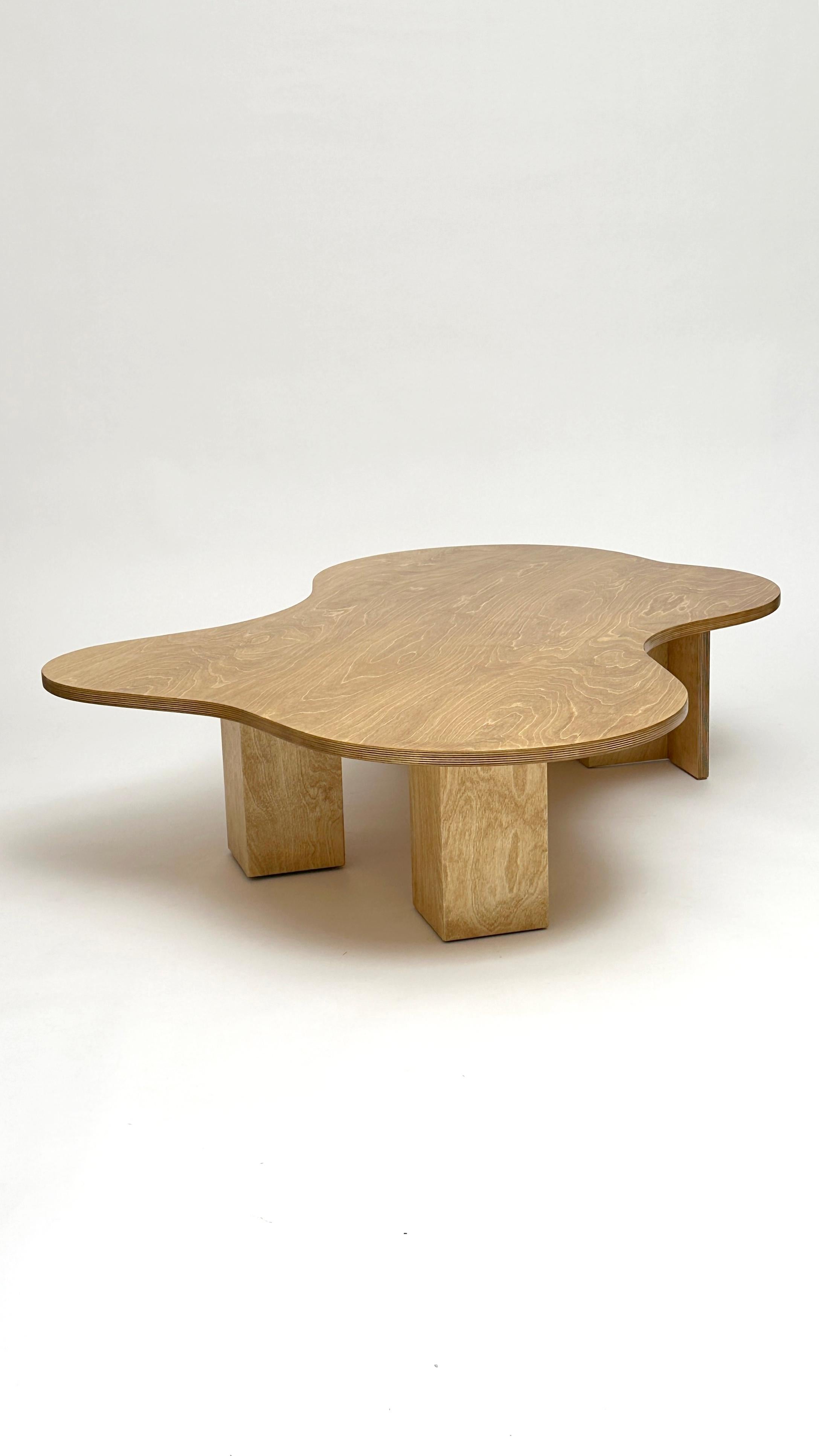 Mesa Butterscotch Spill Mono de Goons Madera en venta