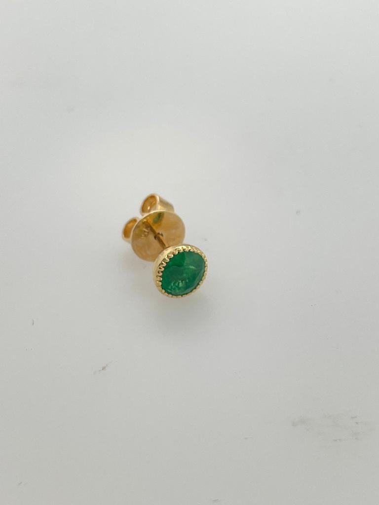 Button Back Antiquestyle Single Natural Emerald Earring Stud in 18ct Yellow Gold 3