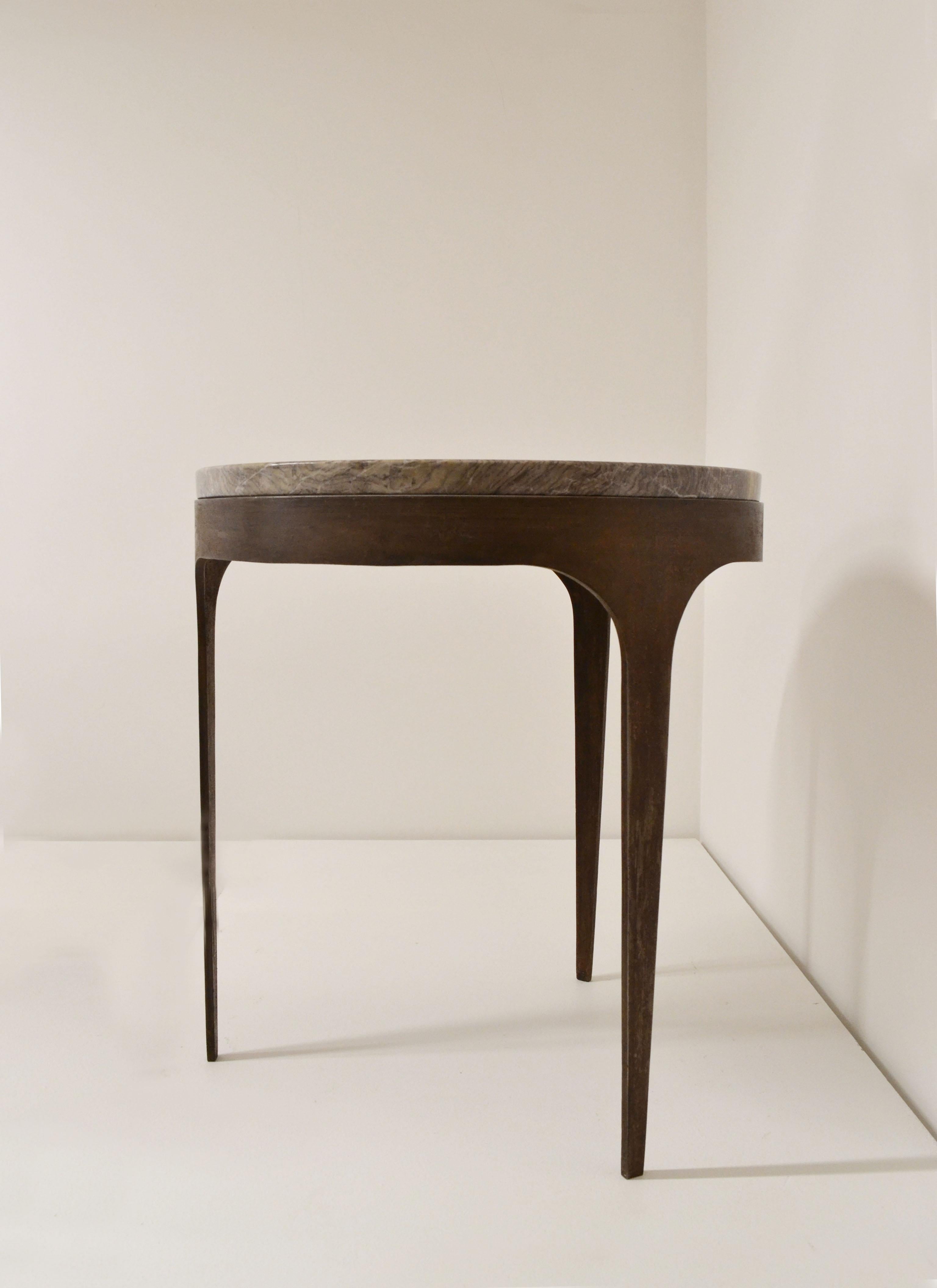 'Button' Centre / Coffee Table in Italian Viola Marble In New Condition For Sale In Madrid, ES