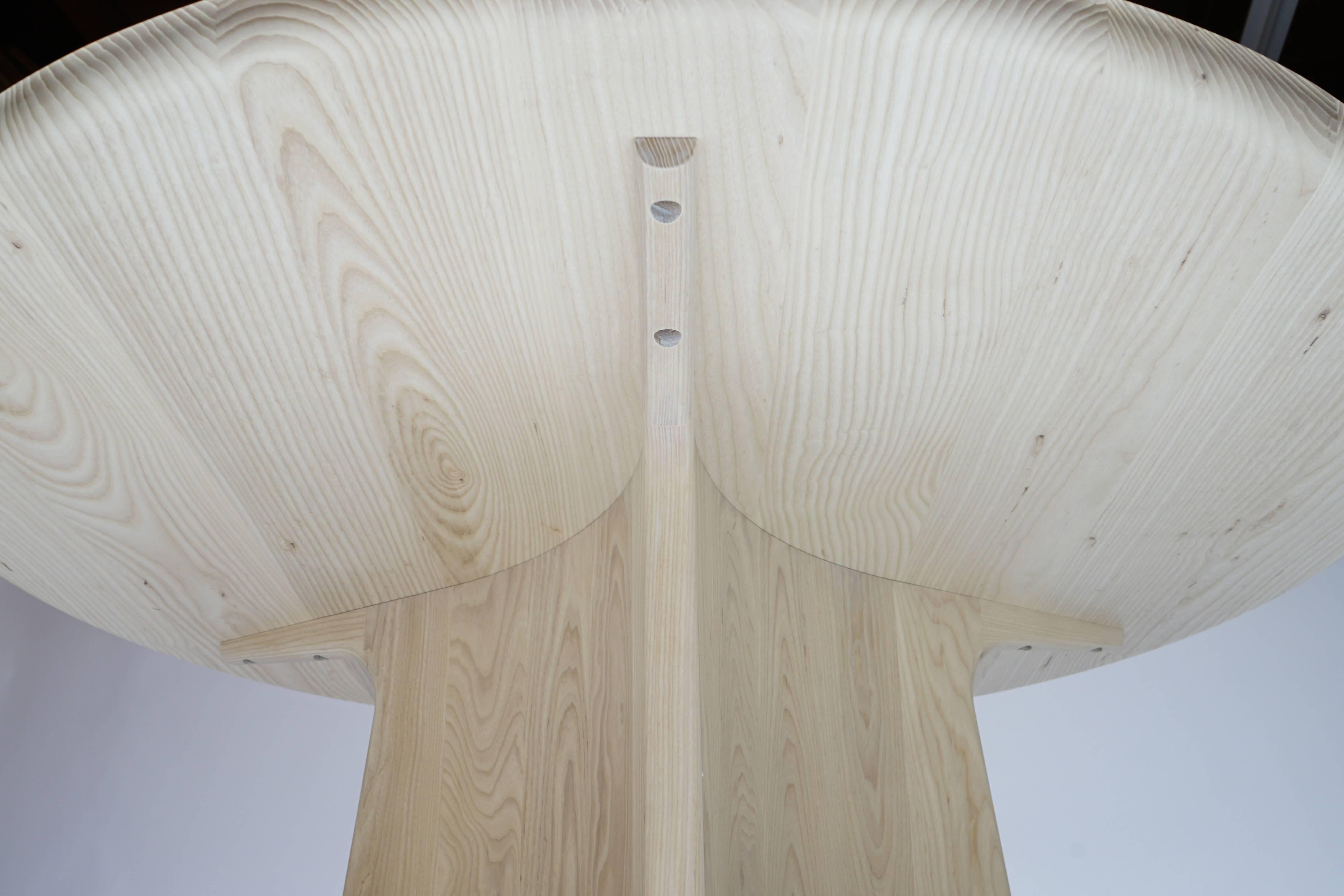 round ash table