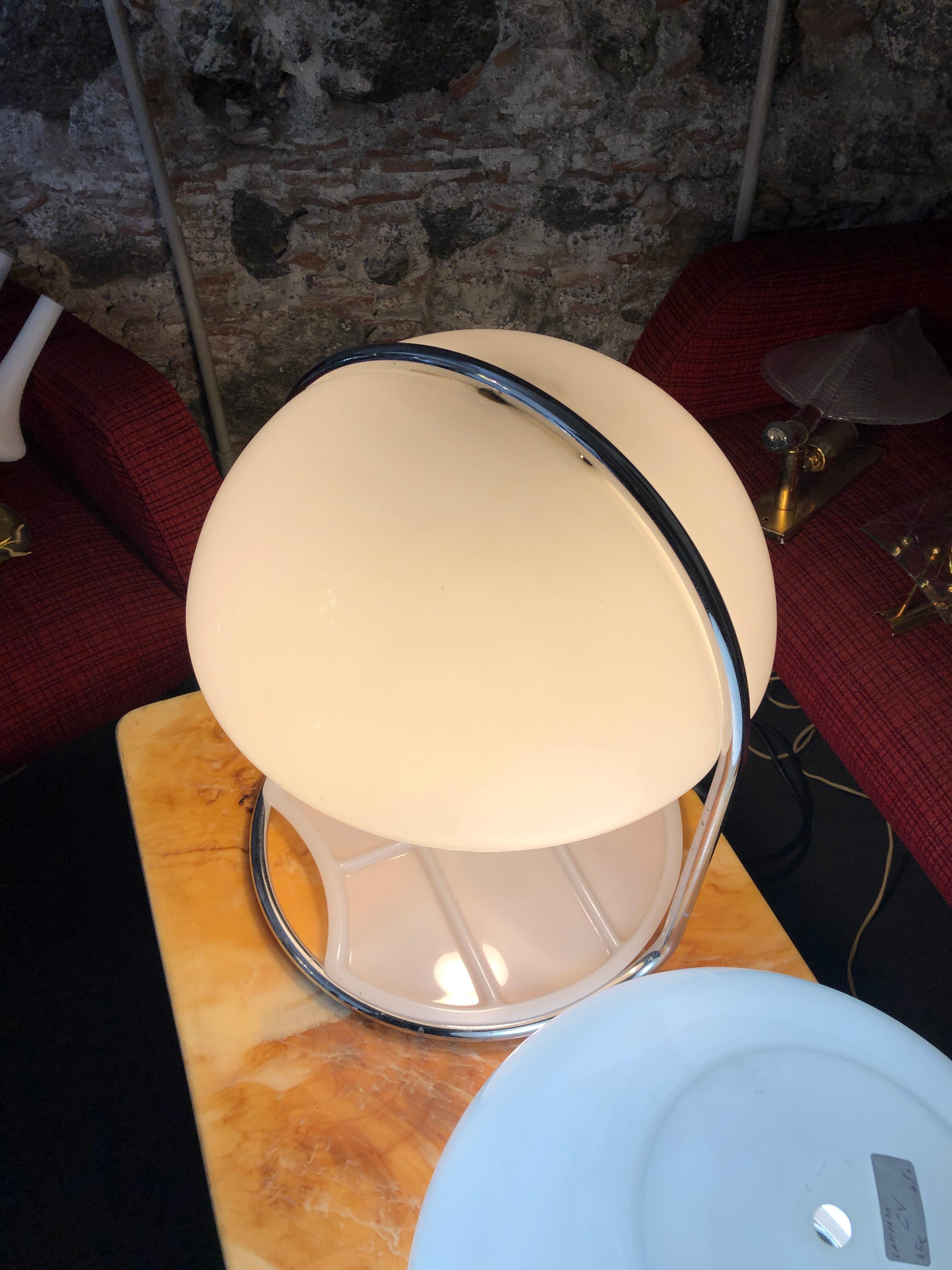 Buttura & Massoni for Harvey Guzzini Space Age Conchiglia Table Lamp, 1968 8