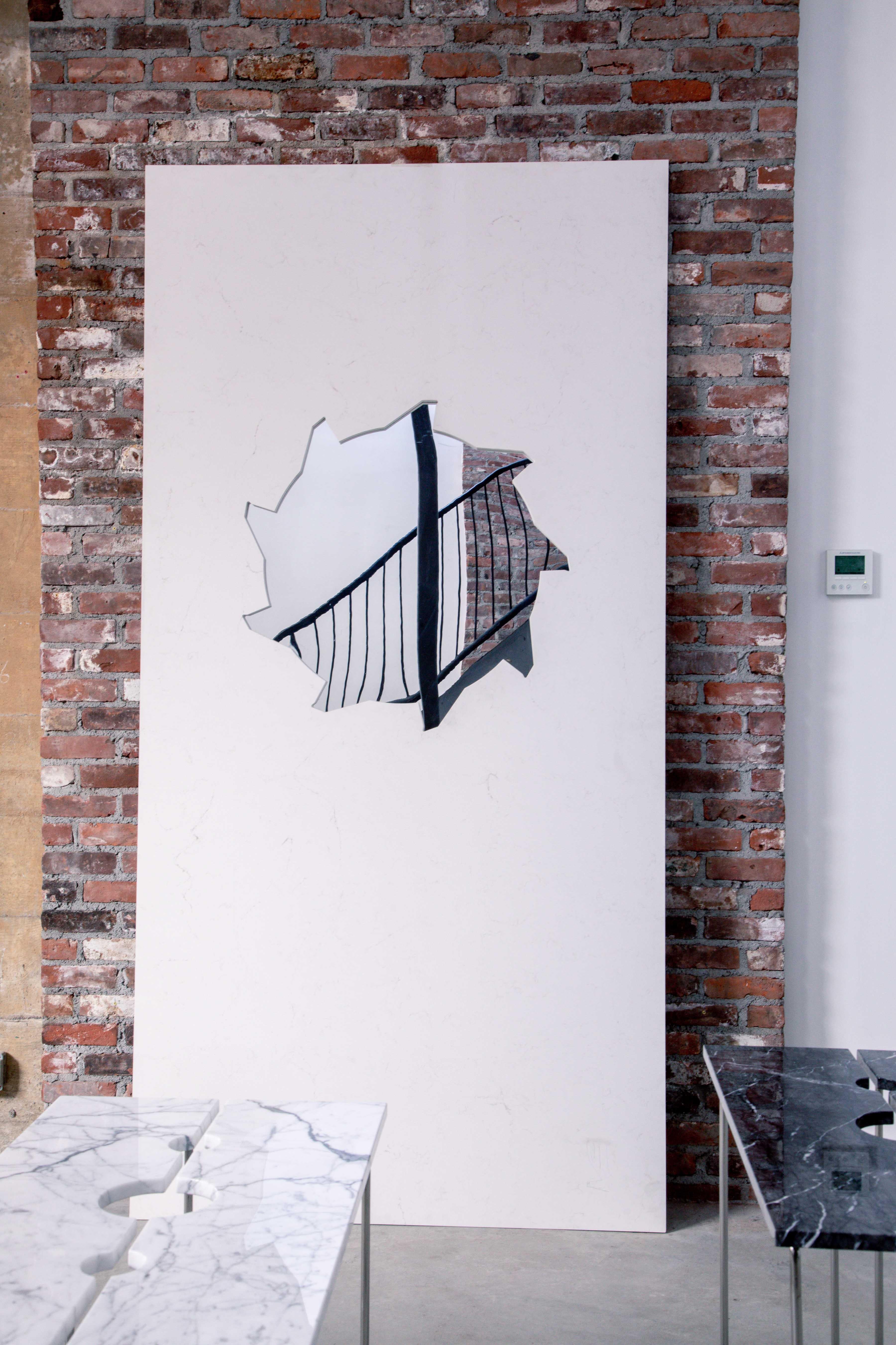 XXI secolo e contemporaneo Specchio Buzzsaw Monolith, nero in vendita