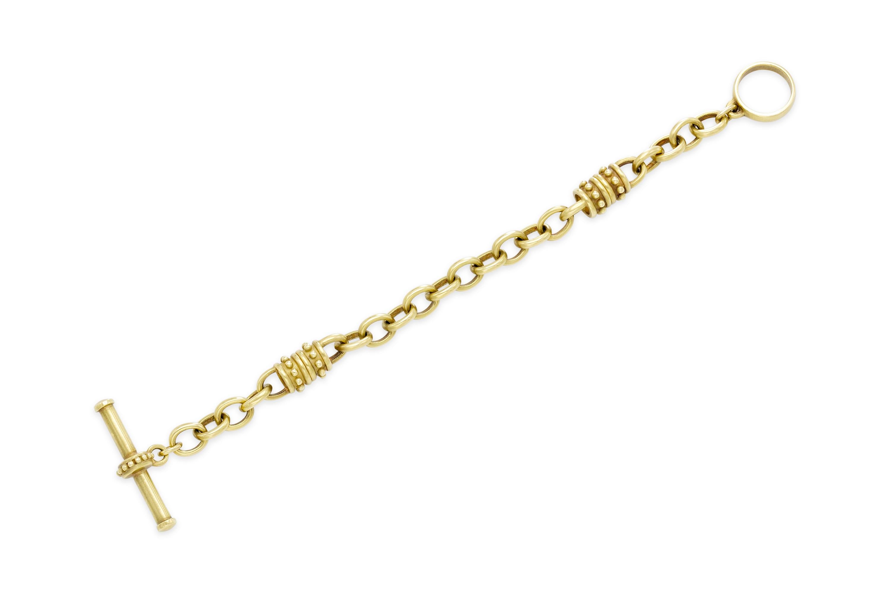 Finely crafted in 18k yellow gold.
Signed by Bvcciari
7 inches