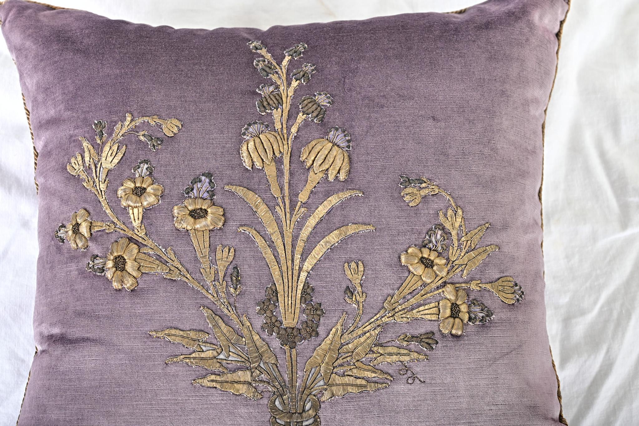 Français BVIZ Antique European Raised Gold Embroidery Pillow en vente