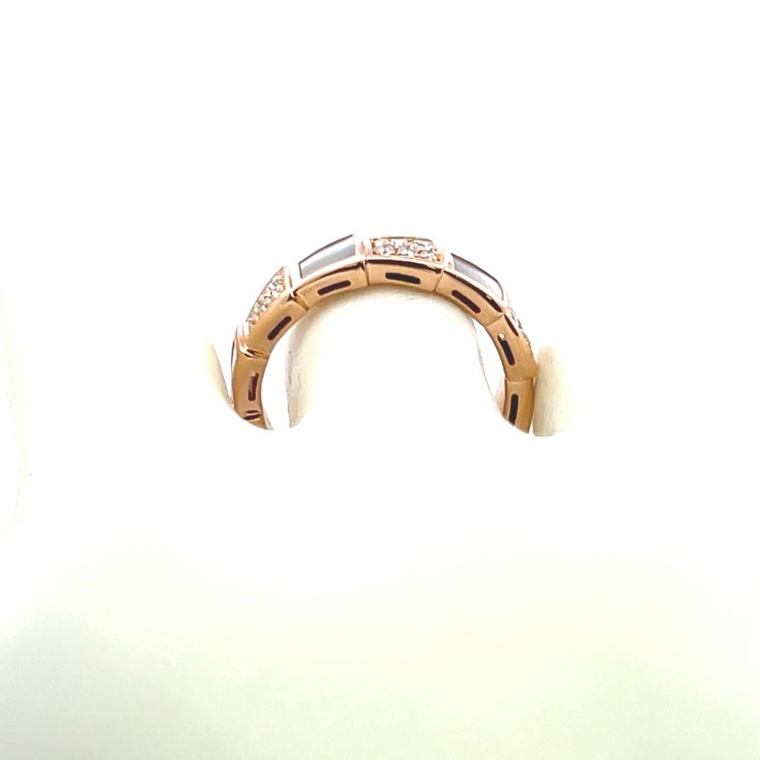 Designer :
BVLGARI
Titre :
Bvlgari 0.41 Carat Round Brilliant G VS Diamond 18 Karat Yellow Gold Serpenti Ring
Le style :
Serpenti
Métal :
Or jaune 18 carats
Pierre précieuse 1 :
Diamant de 0,41 carat
Nombre de pierres :
36
Couleur :
G
La clarté
