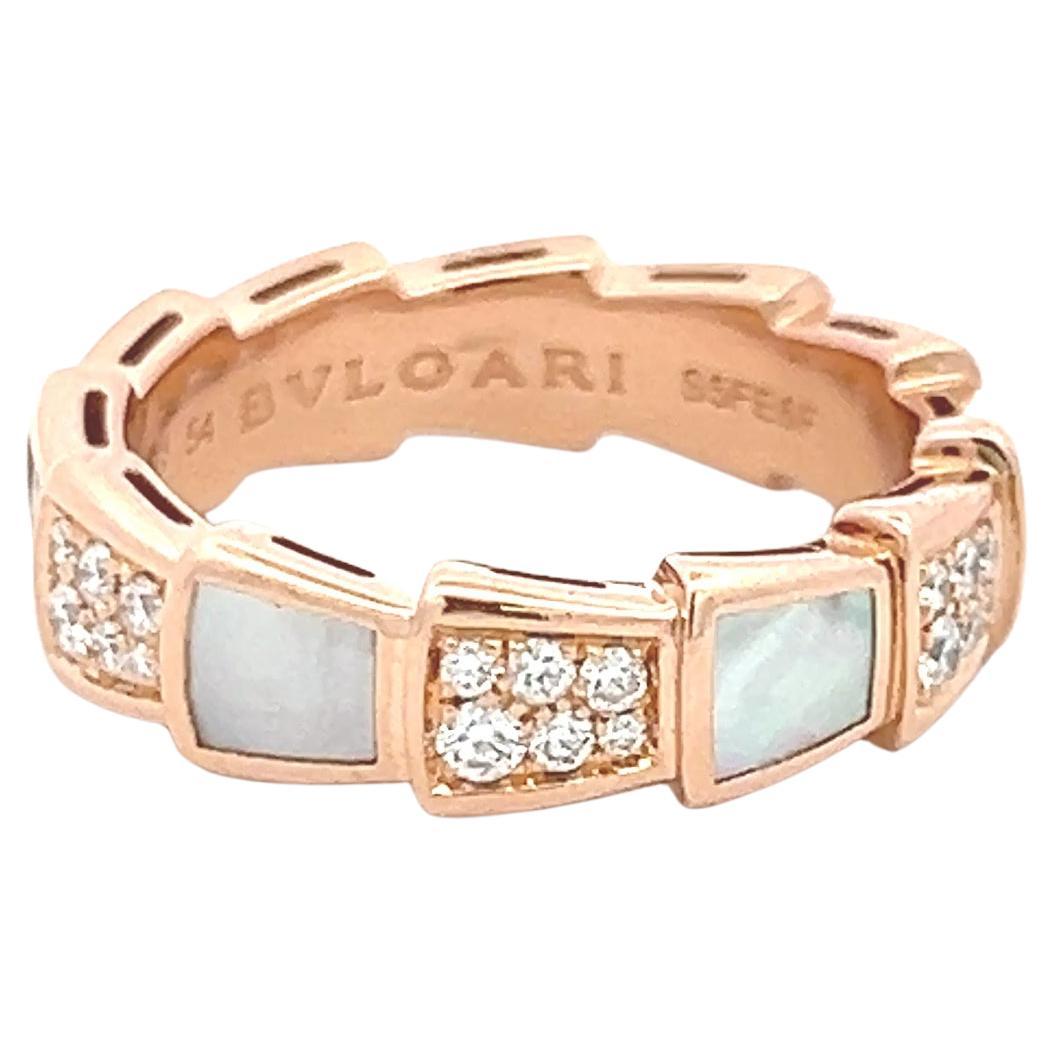 Bvlgari Anillo Serpenti de oro amarillo de 18 quilates con diamante brillante redondo de 0,41 quilates en venta