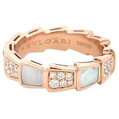 Bvlgari Anillo Serpenti de oro amarillo de 18 quilates con diamante brillante redondo de 0,41 quilates