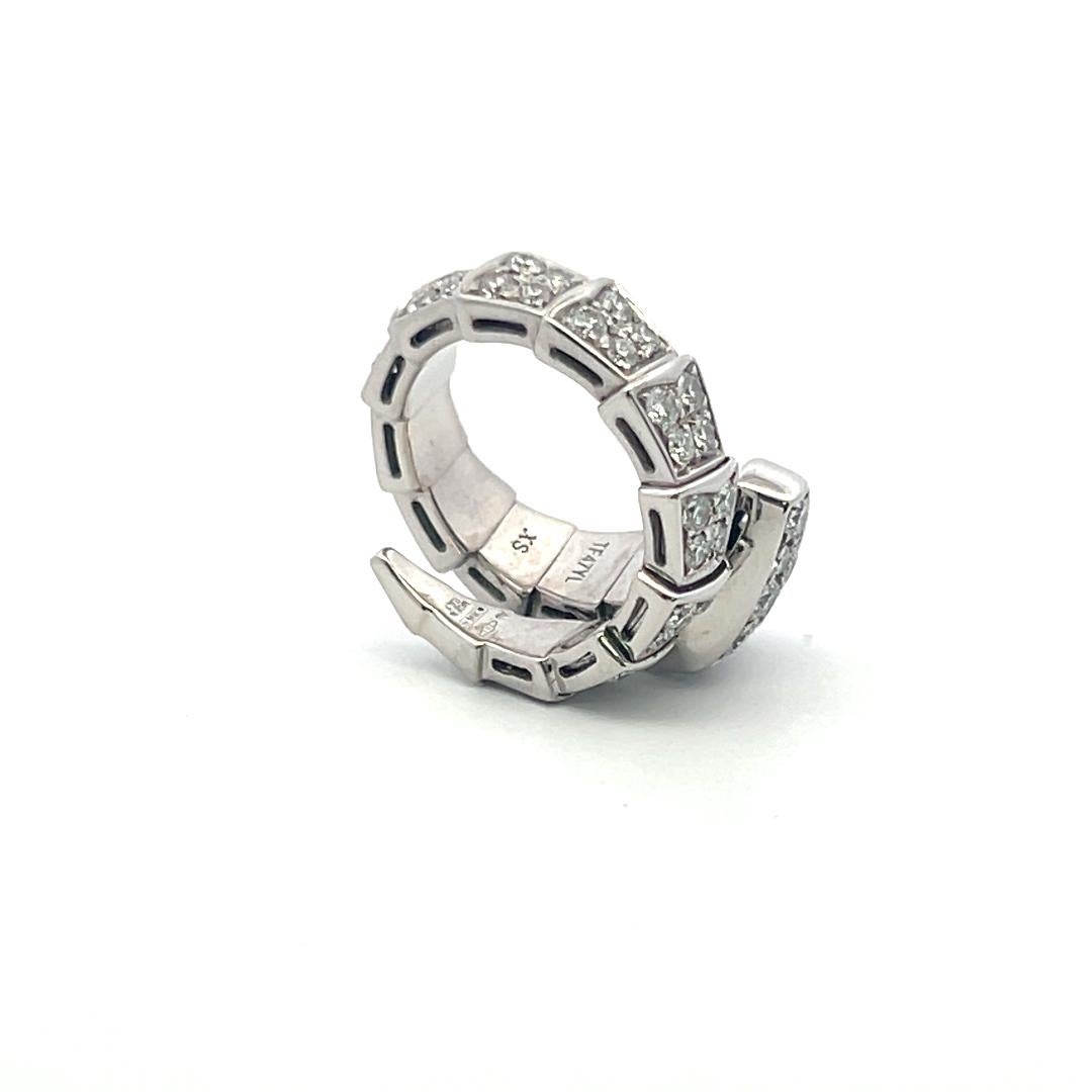 Bvlgari 1.58 Carat Round Brilliant Diamond 18 Karat White Gold Serpenti Ring For Sale 4