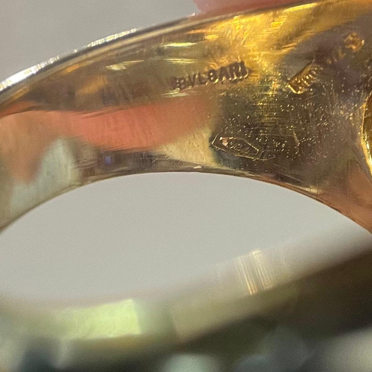Bvlgari Cocktailring aus 18 Karat Gold und Jaspis- Pyramiden im Angebot 3
