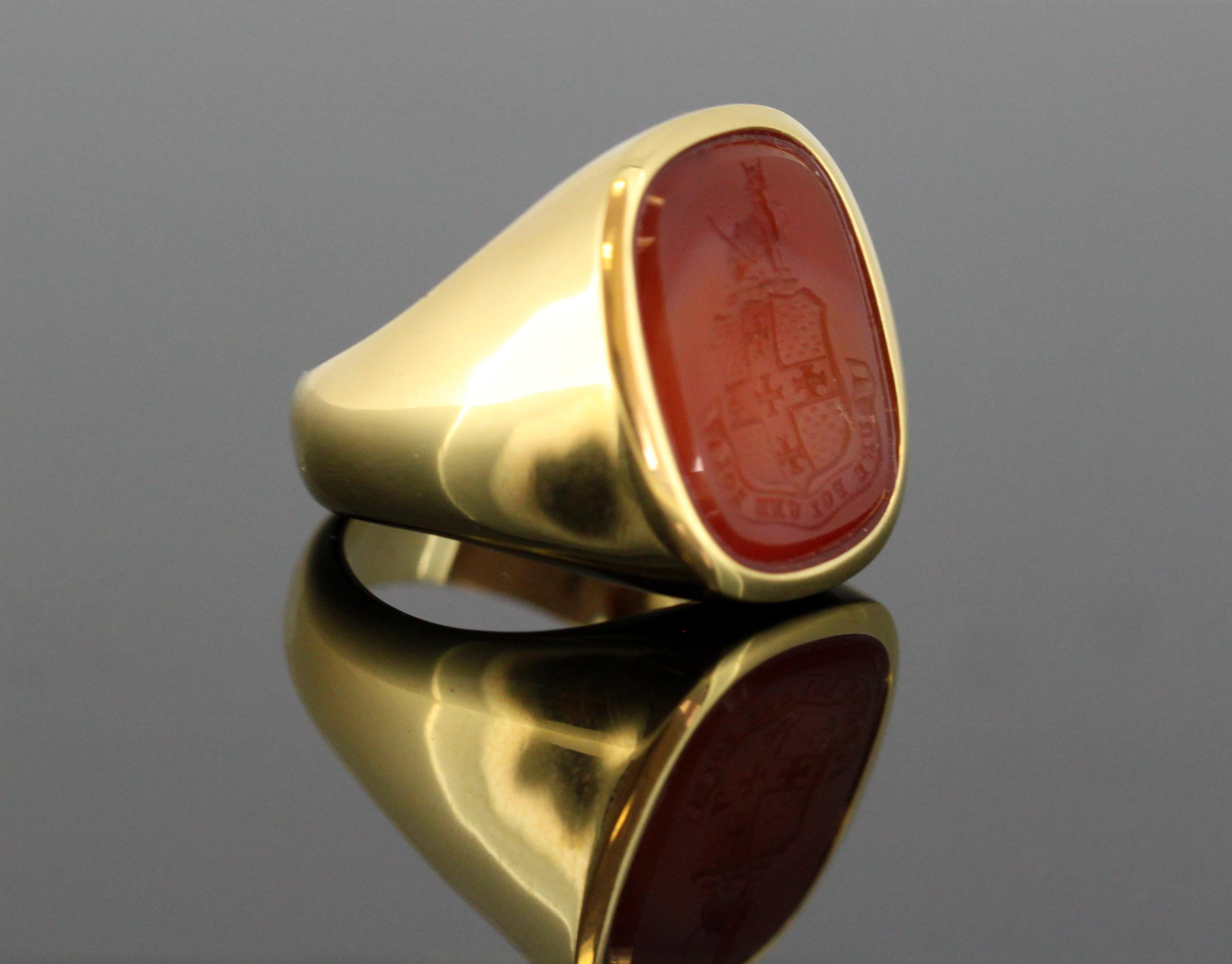 Bvlgari – 18 Karat Gold Carnelian Seal Ring, Made in Italy, circa 1980s 4