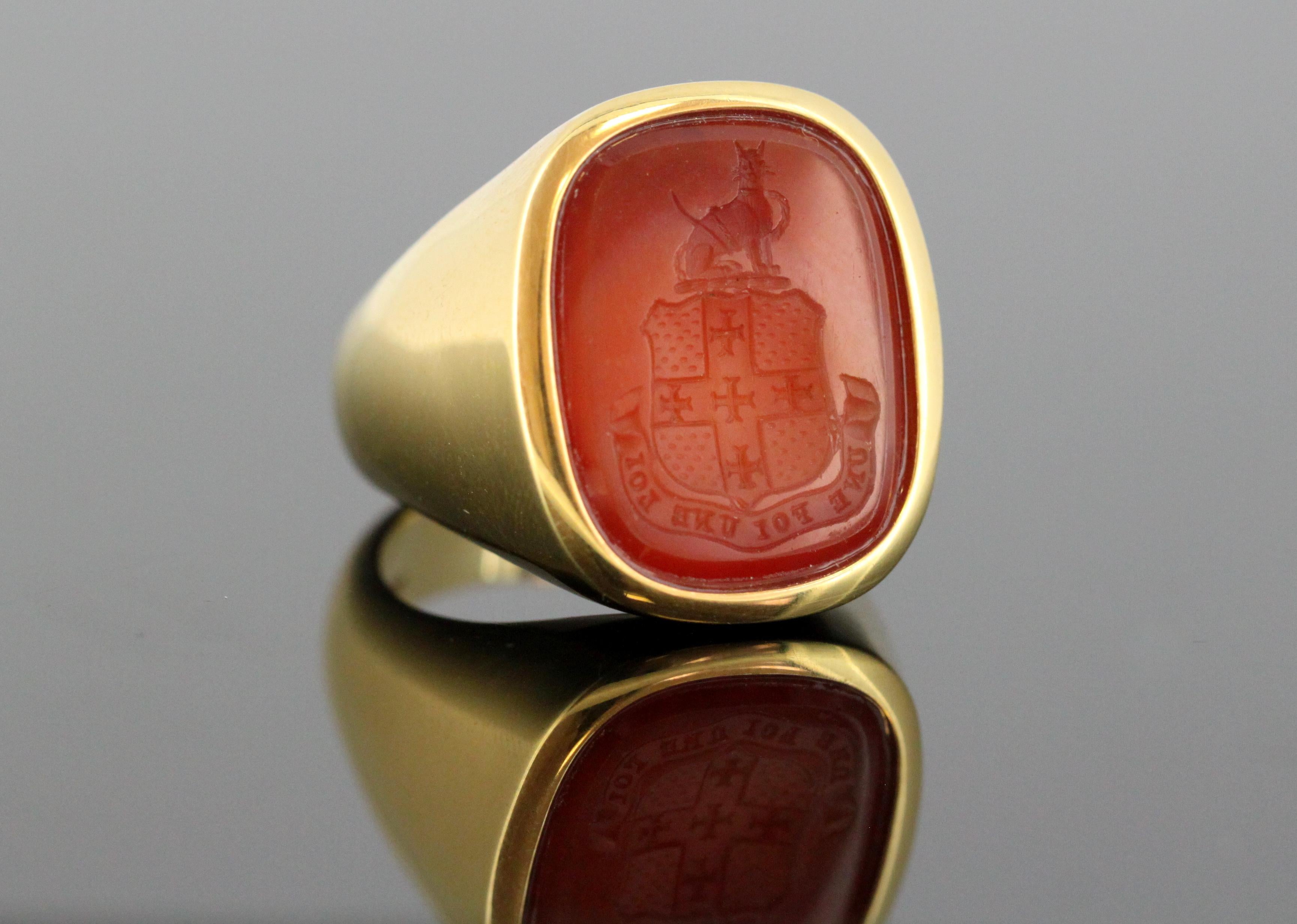 Bvlgari – 18 Karat Gold Carnelian Seal Ring, Made in Italy, circa 1980s 5