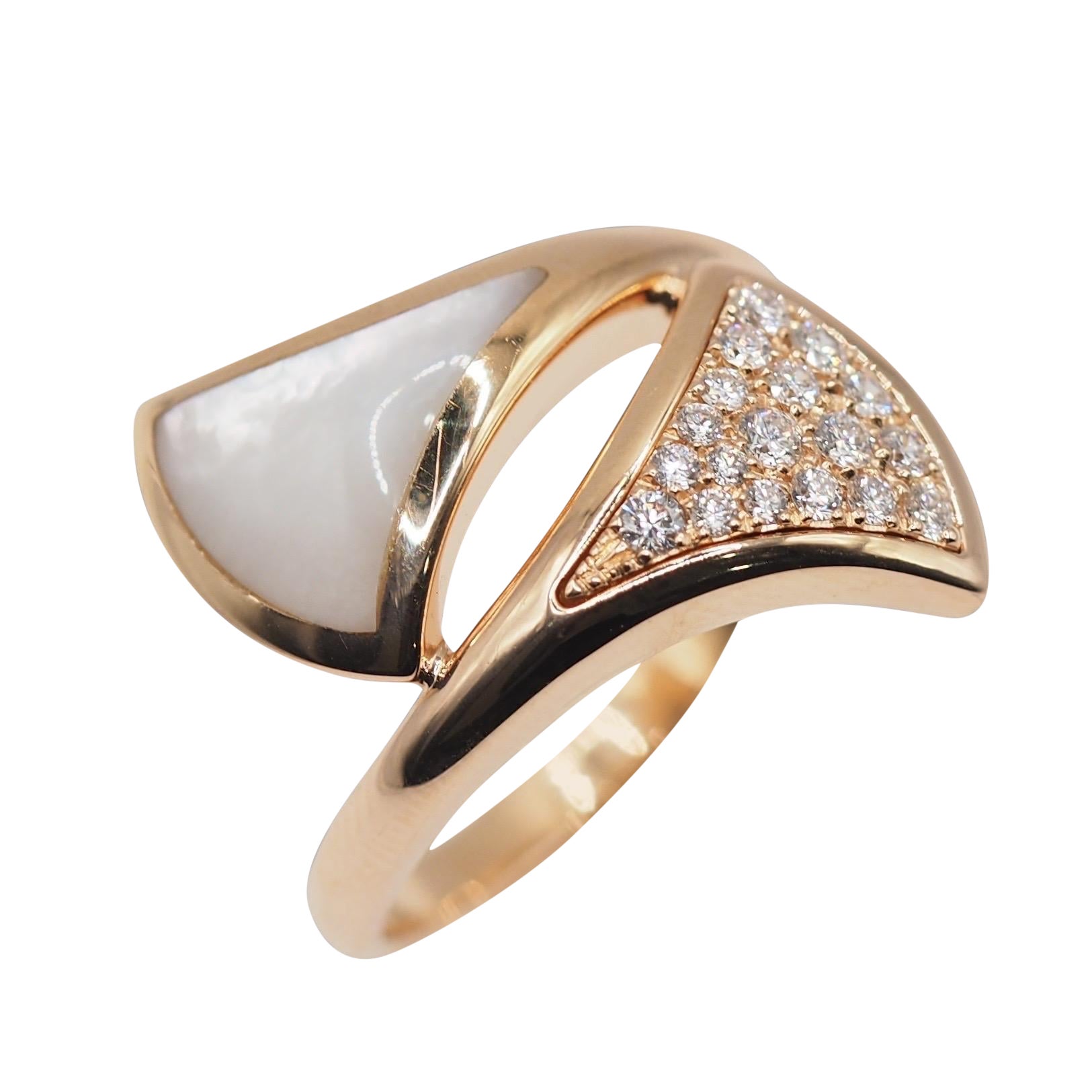 Pre-owned Bulgari Bvlgari 18 Karat Rose Gold Shell And Diamond Cocktail Ring In Red