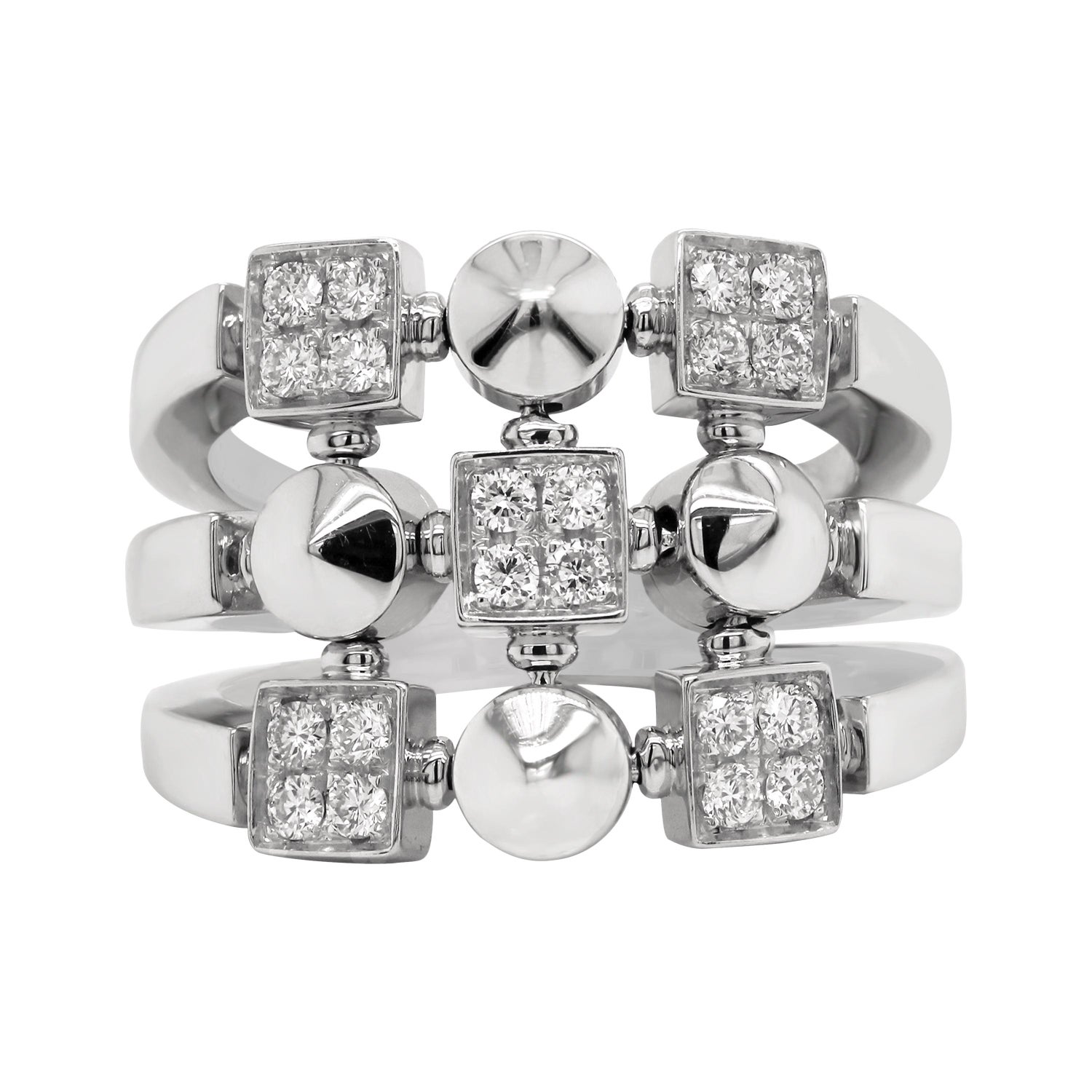 Bvlgari 18 Karat White Gold and Diamond Lucéa Collection Ring For Sale at  1stDibs
