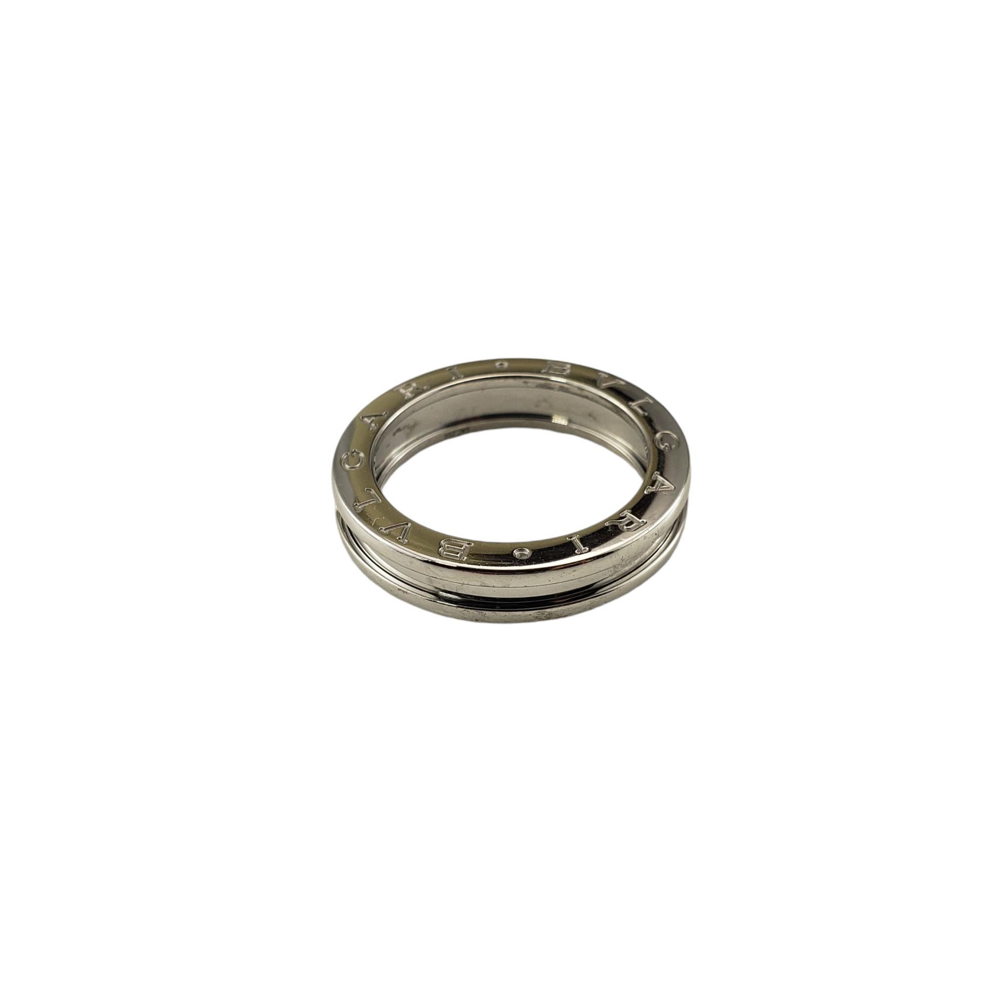 Bvlgari 18K White Gold B.Zero1 Ring Size 8.5 (58)

This iconic band by Bvlgari is crafted in beautifully detailed 18K white gold.  Width: 5 mm.

Hallmark: SXCZ55  58  AU750  MADE IN ITALY BVLGARI

Size: 8.5 (58)

Weight:  5.8 dwt. / 9.0 gr.

Very