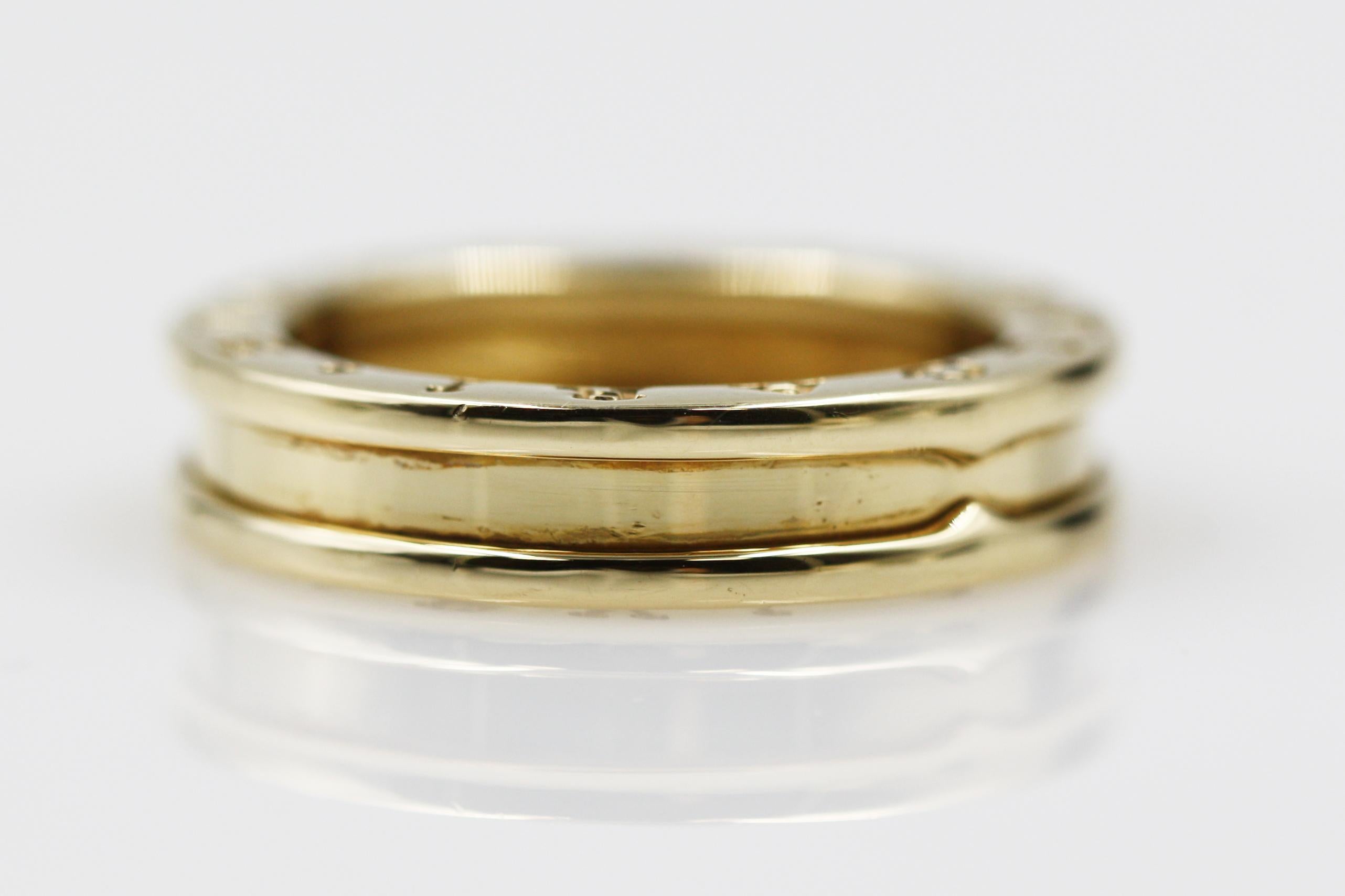 Bvlgari 18 Karat Yellow Gold Bzero-1 1 Band Ring In Excellent Condition For Sale In New York, NY
