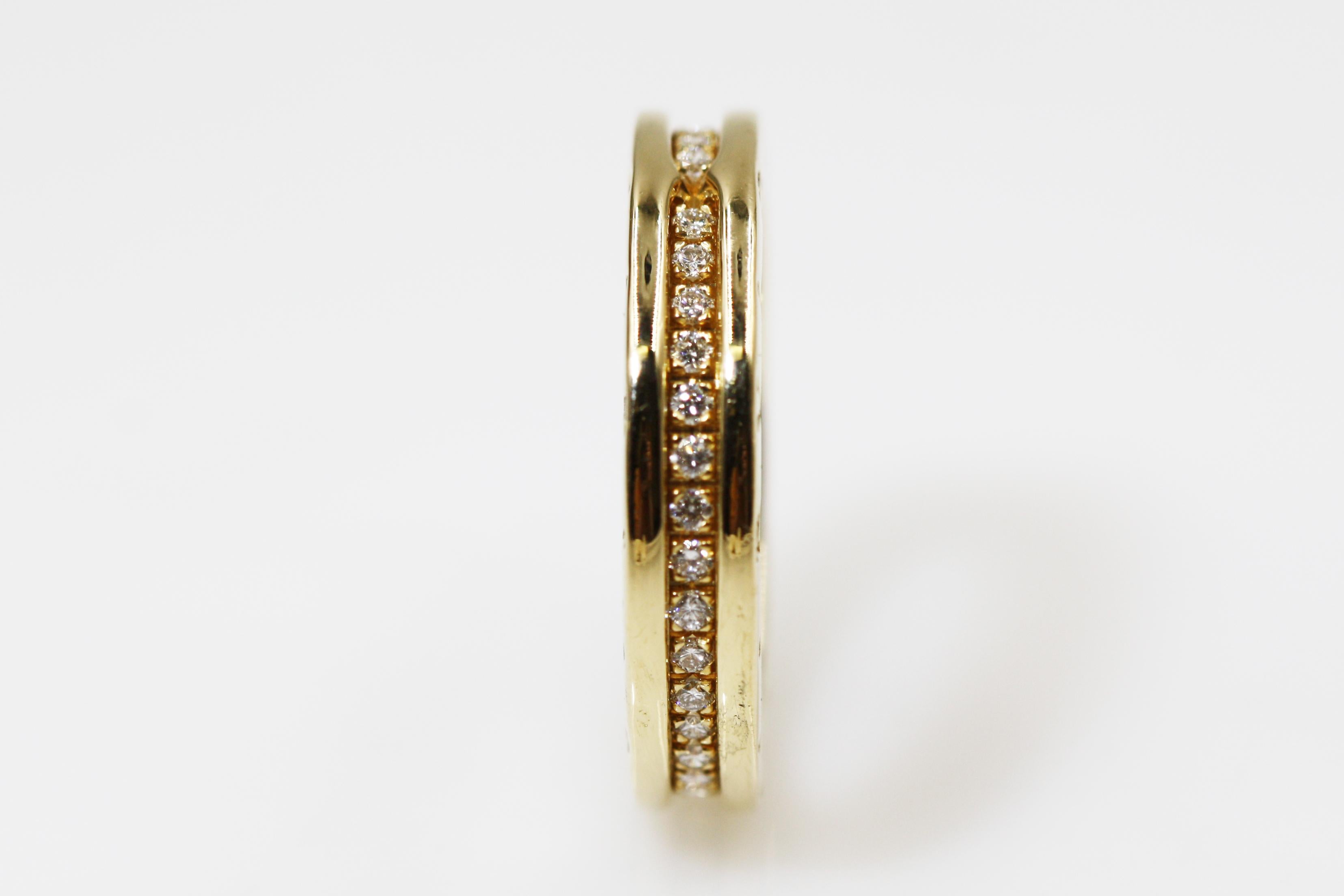 Bvlgari 18 Karat Yellow Gold B.Zero One Band Ring with Pave Diamonds In Excellent Condition For Sale In New York, NY