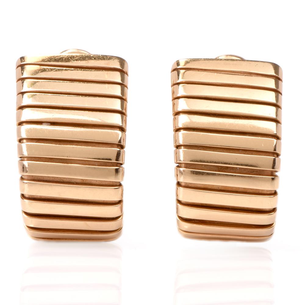 Bulgari 18K Yellow Gold Tubogas Earrings

 These classic Bvlgari curved tubogas earrings are crafted in solid 18K yellow gold. Measure approx. 22mm x 14mm and weigh 29.2 grams. Earrings feature a lever back closure exclusively deigned for pierced