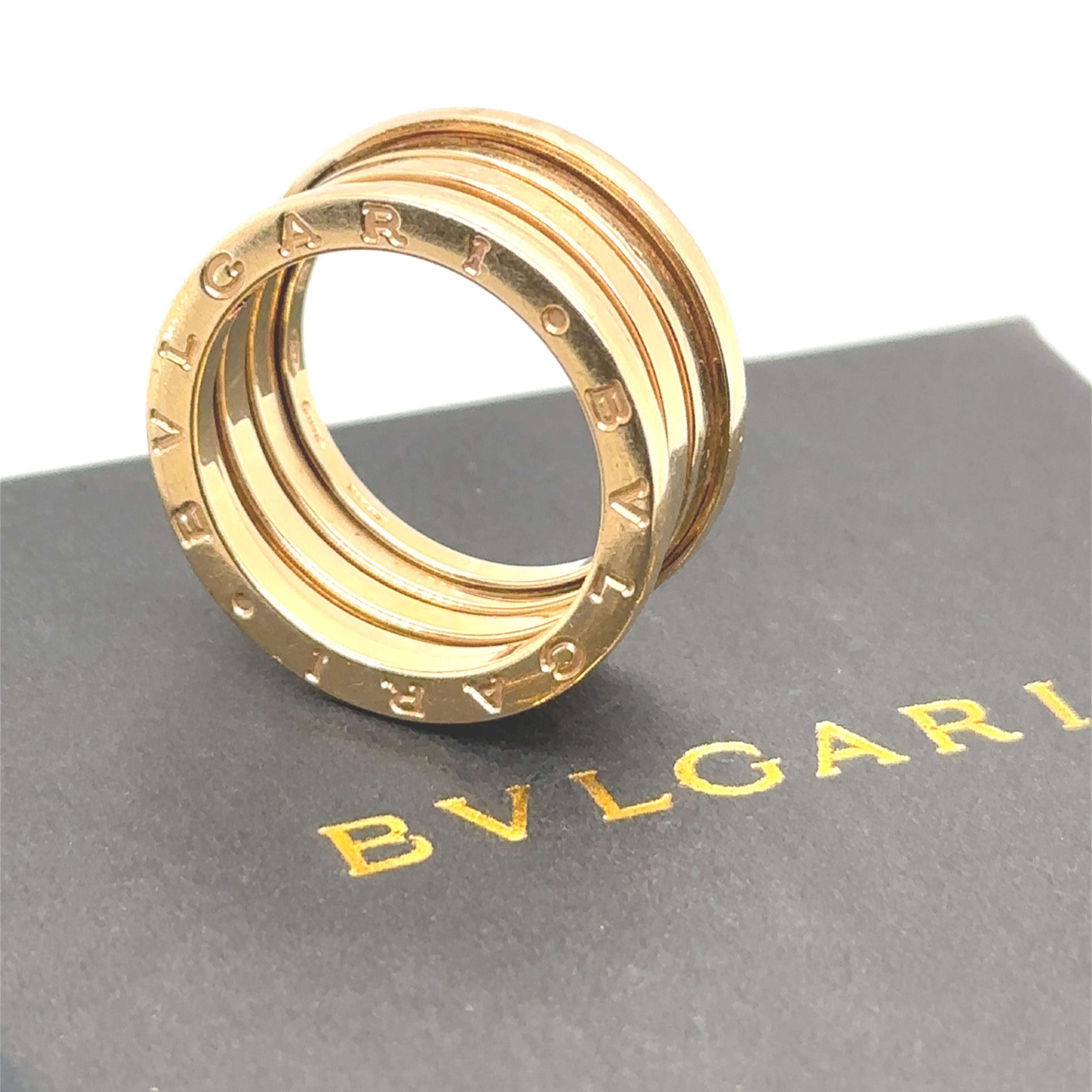 Bvlgari Bague à quatre anneaux en or jaune 18 carats B.Zero1 12,19 g en vente 1
