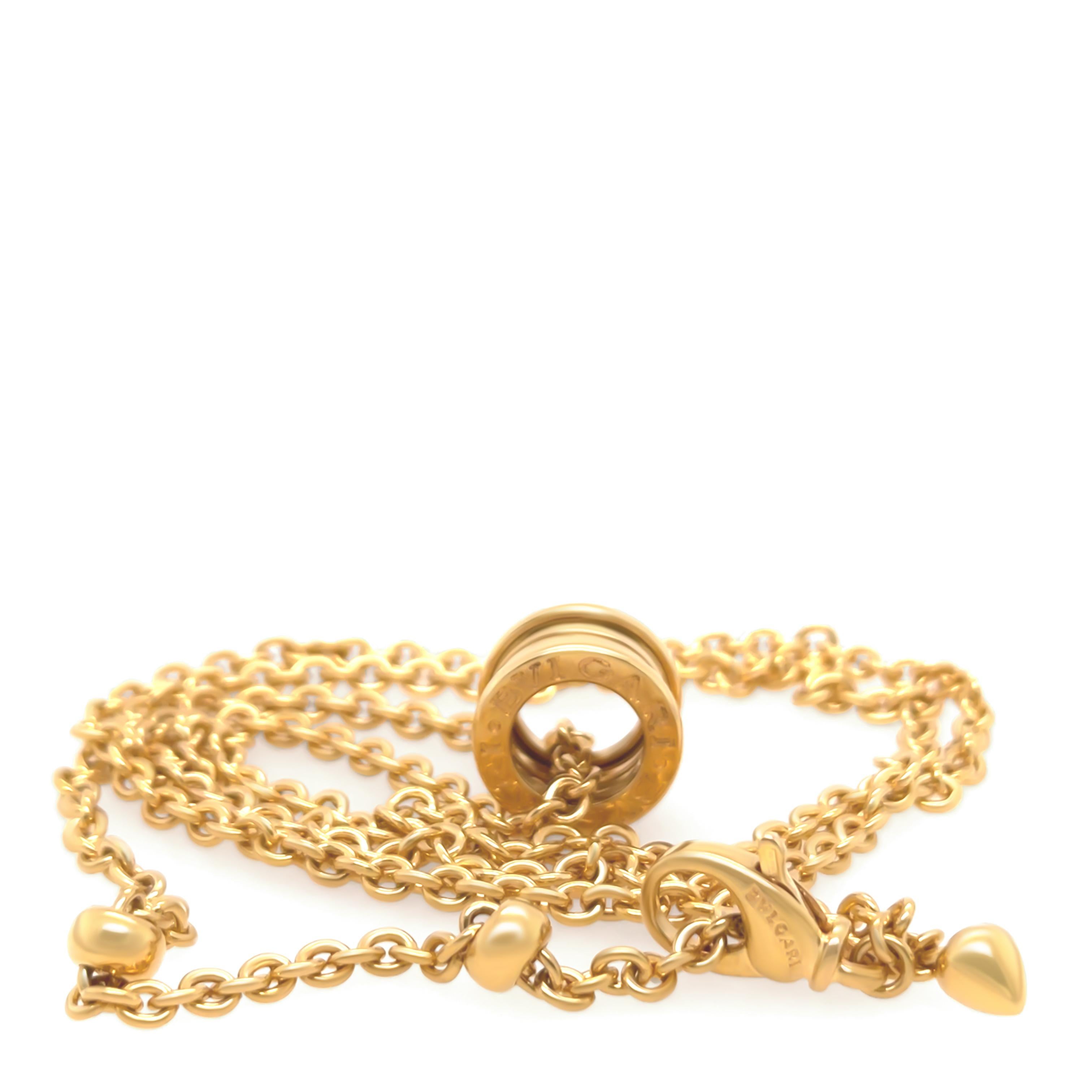 Bvlgari, collier chaîne Catene en or jaune 18 carats avec mini pendentif B.Zero1 37,31 g en vente 1