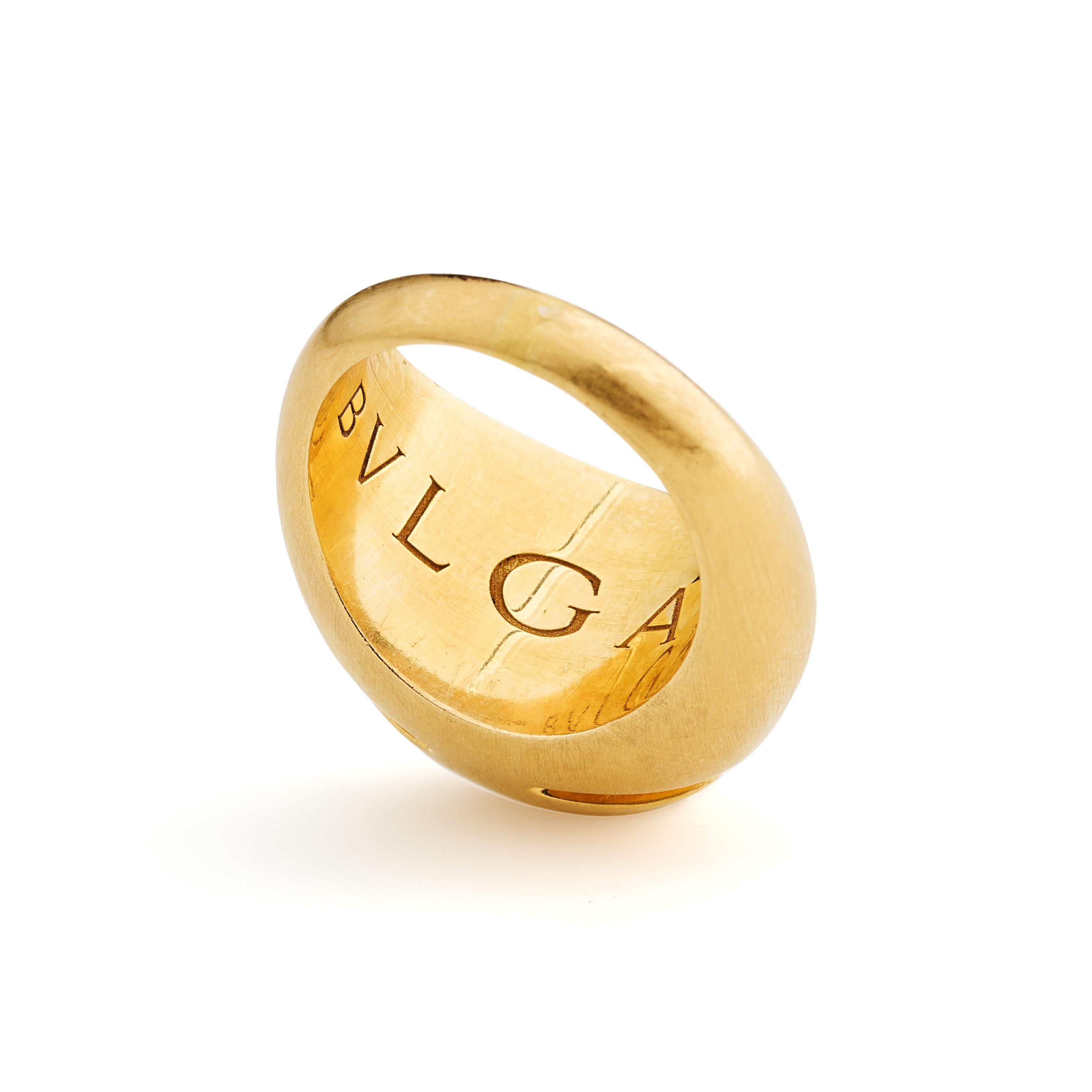 18k gold dome ring