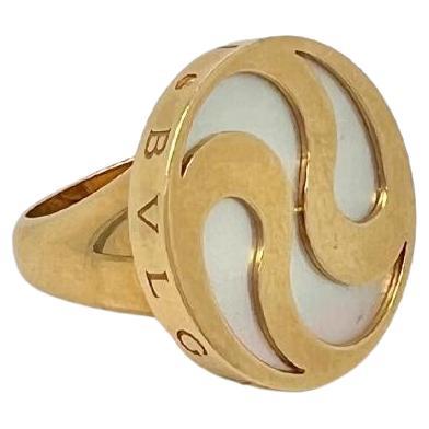 Bvlgari 18k Gold and Mother of Pearl Spinning Ring For Sale
