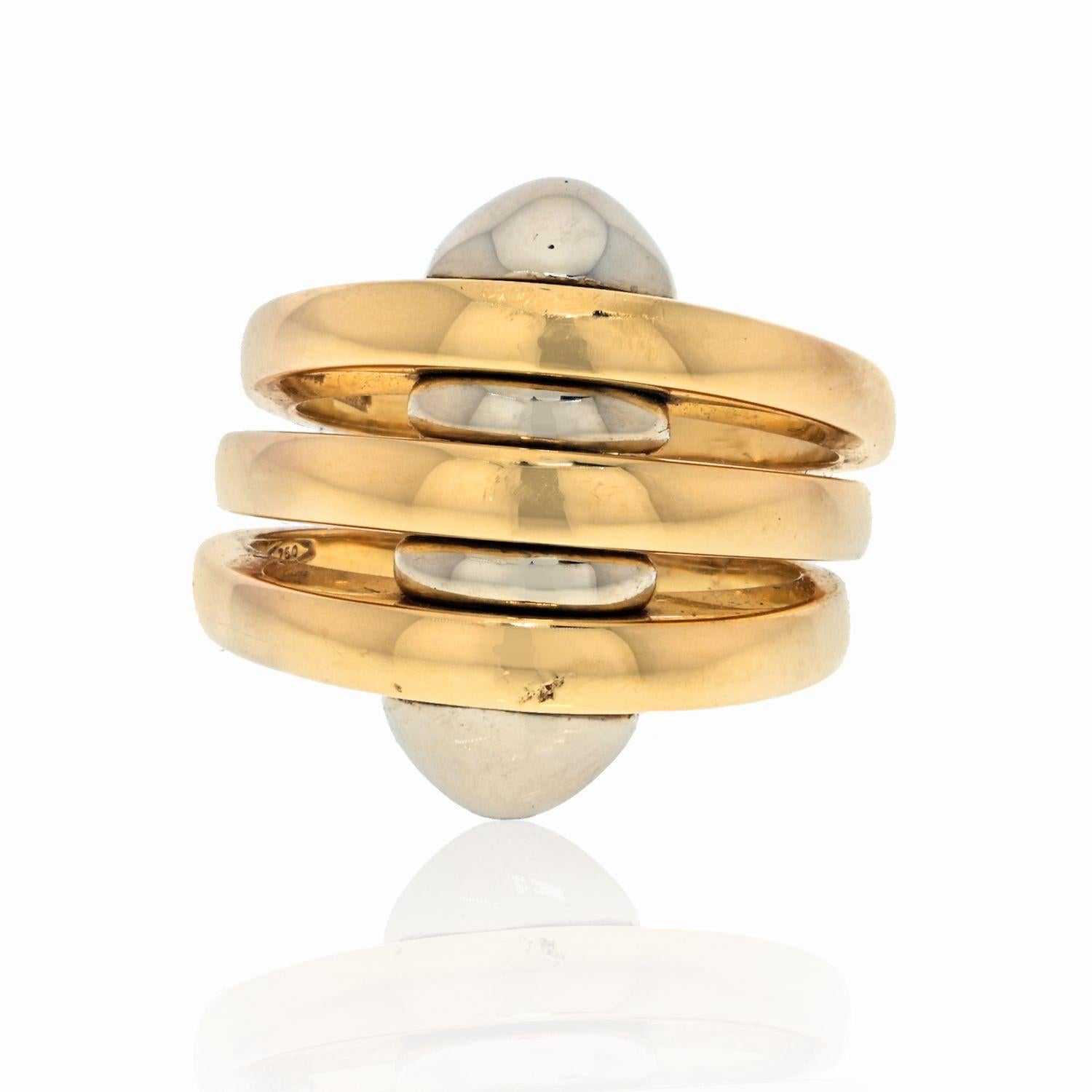 Bvlgari 18K Two Tone High Polished Tiered Ring.
Width: 6mm to 19mm
Ring face rises 7mm high from the finger
Each individual band measures 2mm to 3mm wide.