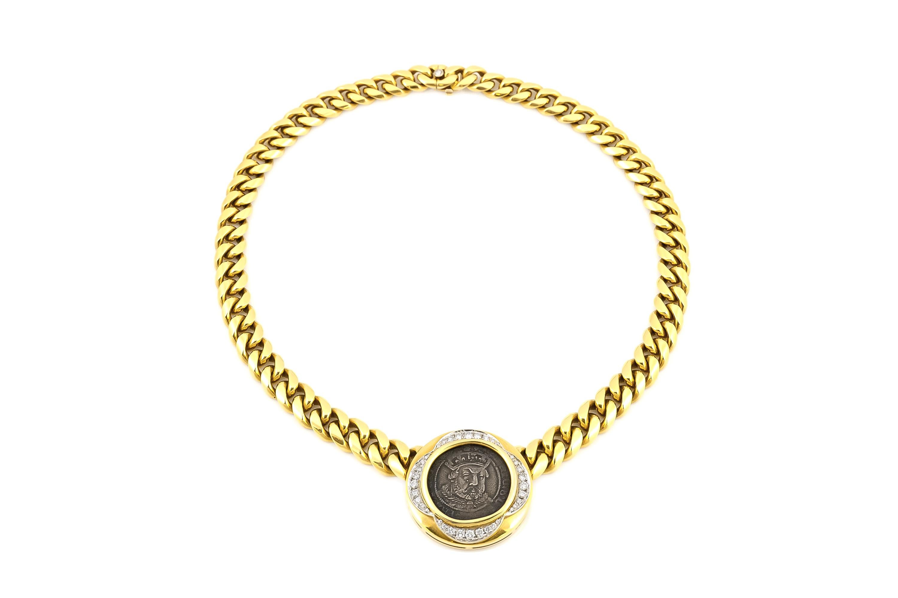 Finely crafted in 18k yellow gold with a Henry the 8th coin in the center, flanked by Round Brilliant cut Diamonds weighing approximately a total of 1.60 carats.
Signed by Bvlgari, from their Monete collection
Made in Italy
15 1/4 inches