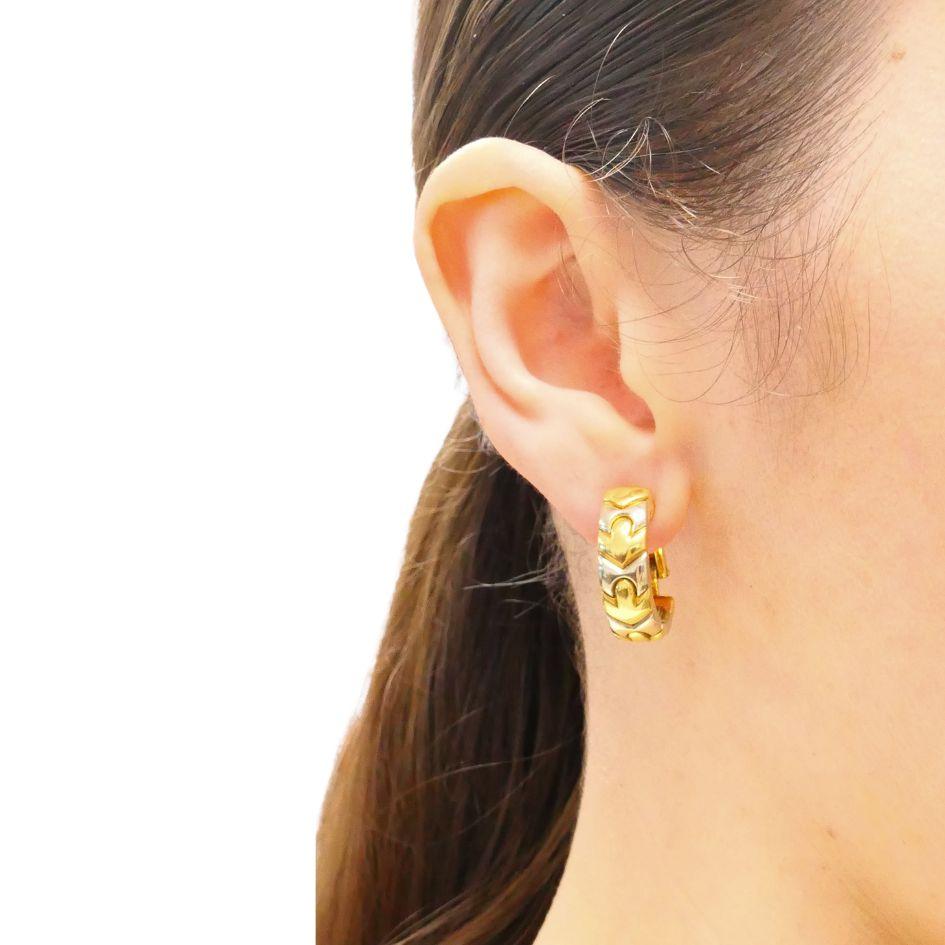 These vintage Bulgari earrings come from the house’s iconic Alveare collection. Crafted in 18k yellow and white gold, the earrings feature a repeating geometric pattern. This classic late-1980s to 1990s design is both architectural and