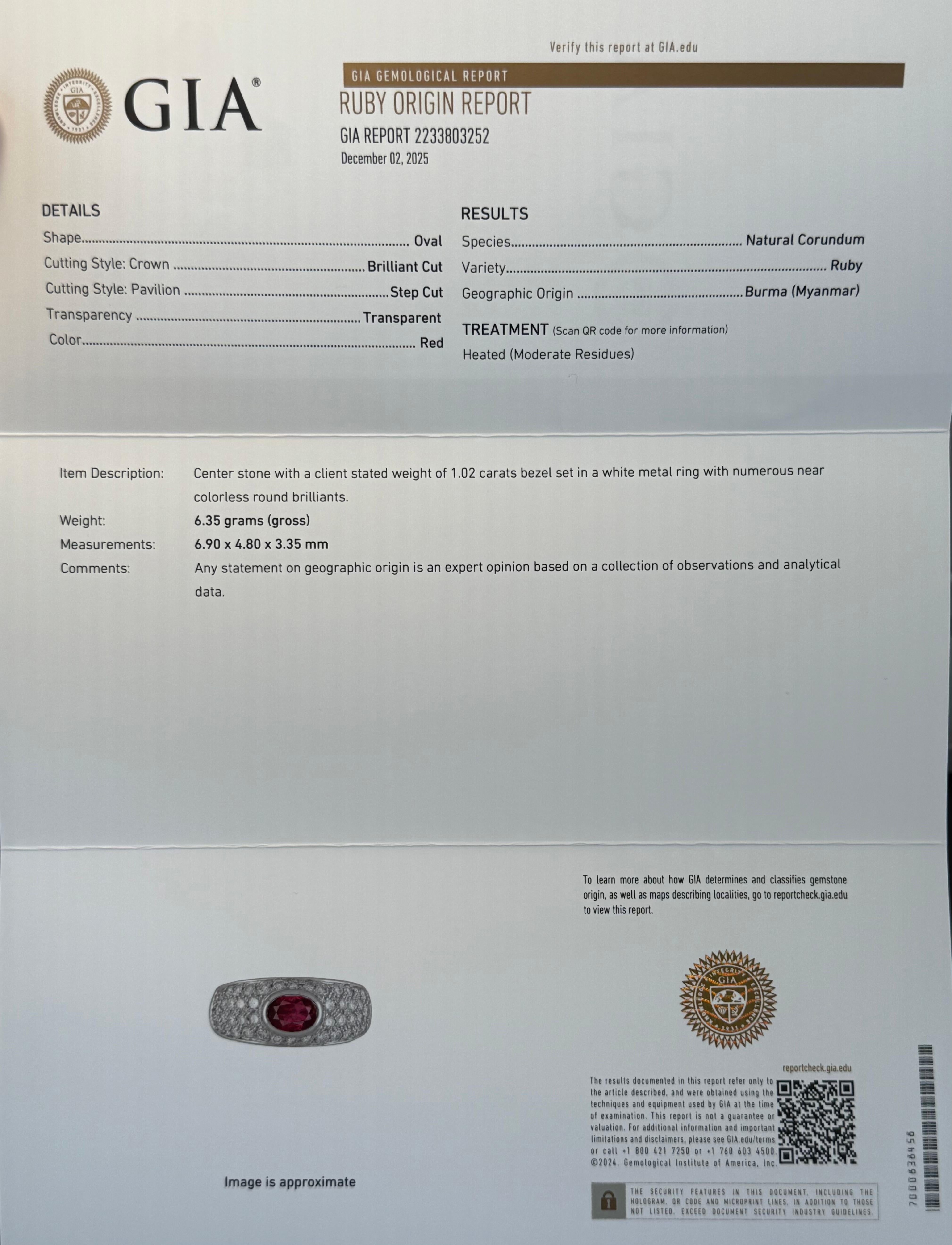 Anello Bvlgari in oro bianco 18k con rubino e diamanti in vendita 5