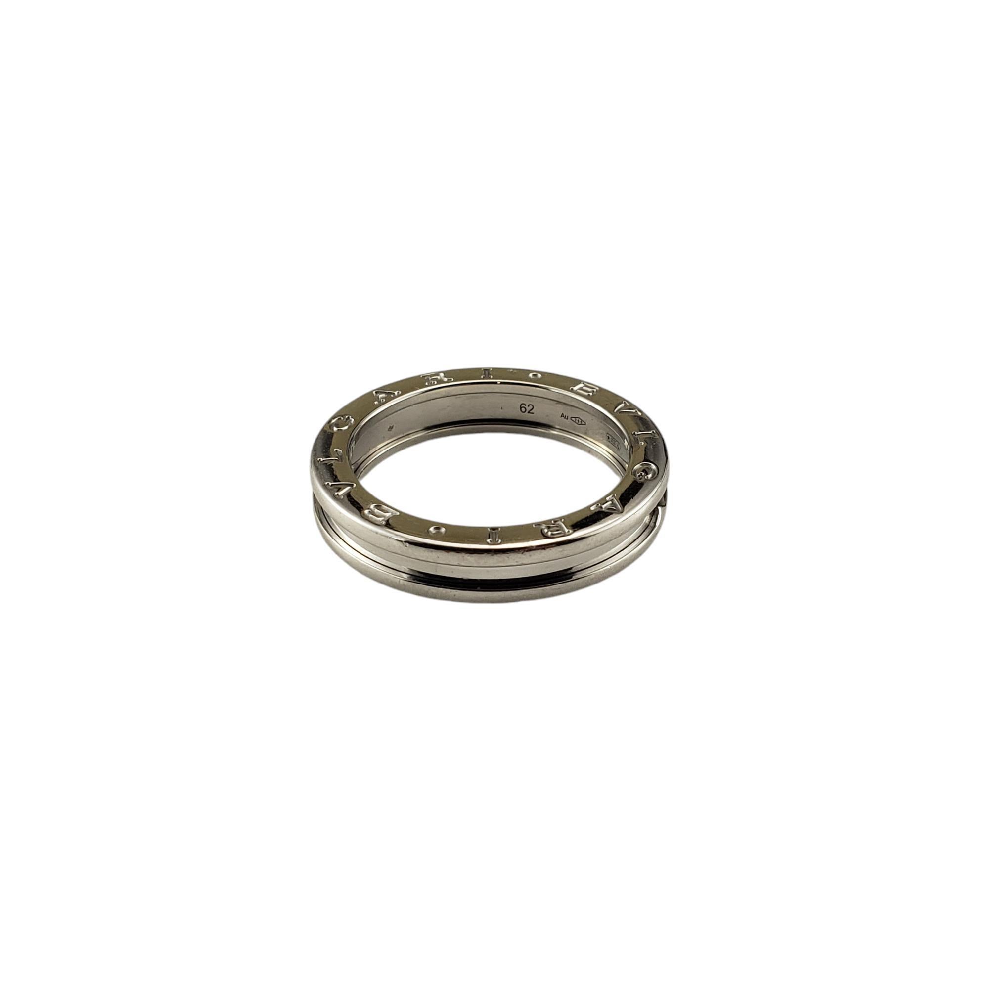 Bvlgari 18K White Gold B.Zero1 Ring Size 10 (62) -

This iconic band by Bvlgari is crafted in beautifully detailed 18K white gold.  Width: 5 mm.

Hallmark: BVLGARI  62  AU750  23377AL  MADE IN ITALY

Size: 10 (62)

Weight:  6.1 dwt. / 9.4 gr.

Very