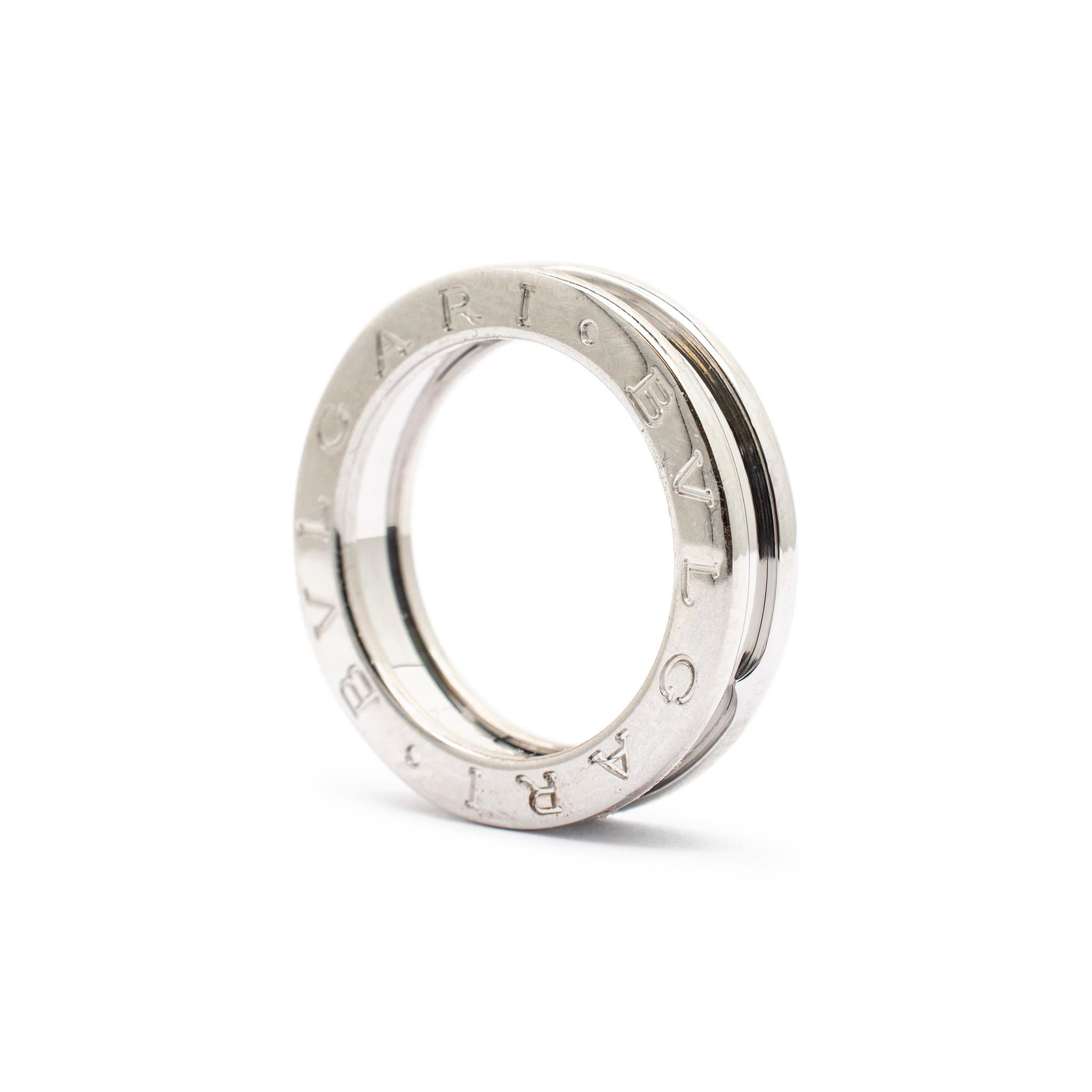 Brand: Bvlgari

Metal Type: 18K White Gold

Size: 6

European Size: 52

Shank Maximum Width: 5.00 mm

Weight: 7.10 grams

18K white gold wedding band with a soft-square shank. The 
