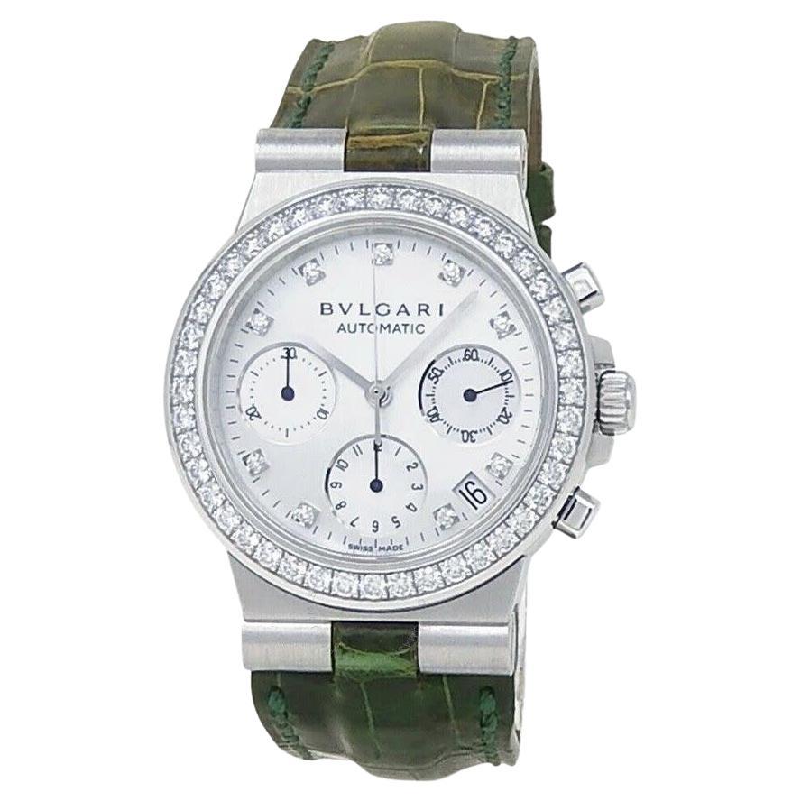 Embrace the epitome of elegance and sophistication with the exquisite Bvlgari Diagono Chronograph Automatic Diamond Ladies Watch CHW 35 G. This timepiece boasts a luxurious 18kt white gold case, exquisitely paired with a deep green leather strap,