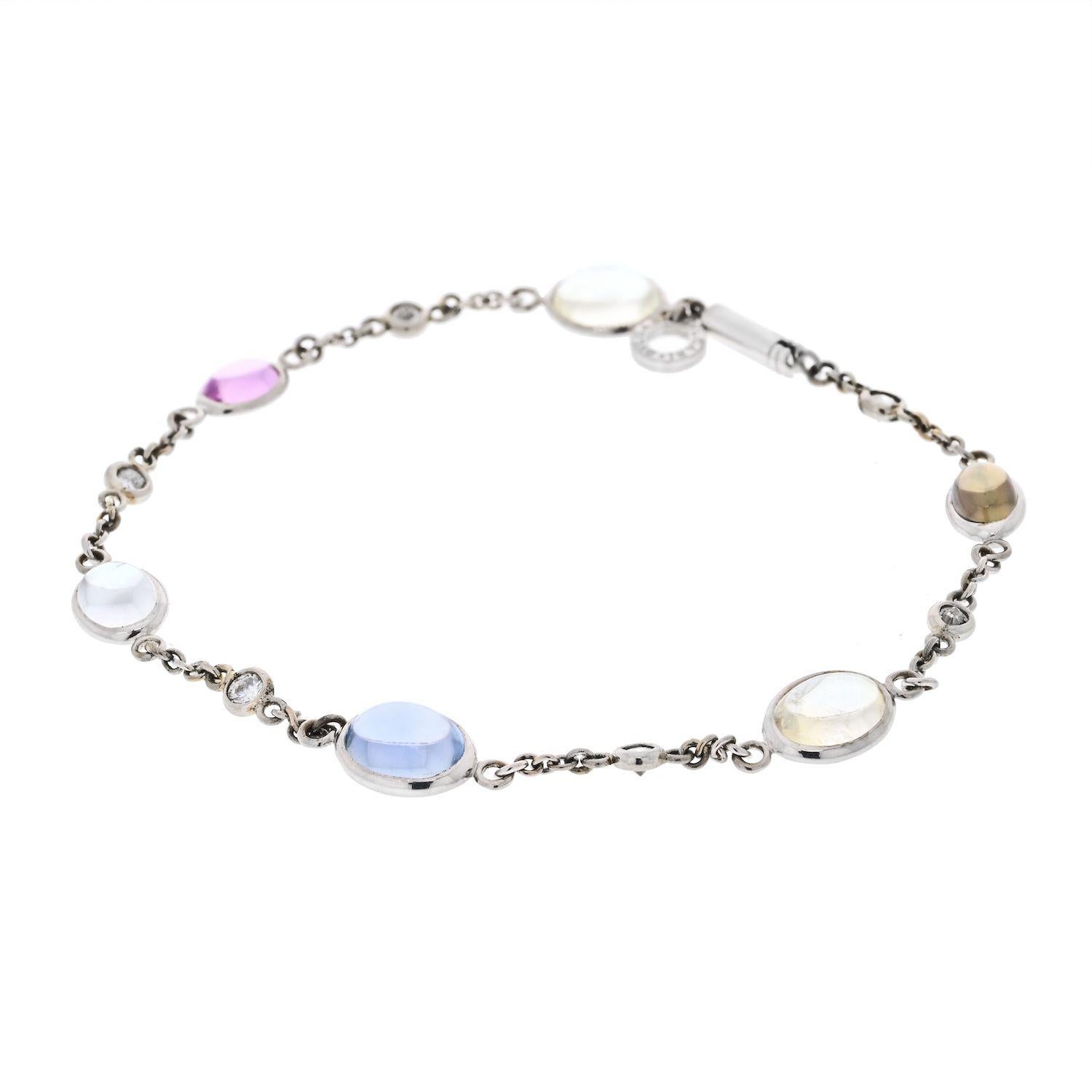 Grazioso bracciale a catena Bvlgari con pietre e diamanti. 
In ottime condizioni, proveniente dalla collezione Parentesi. Qualità italiana.
È un regalo perfetto per una persona speciale della tua vita.
Lungo 7 pollici. 